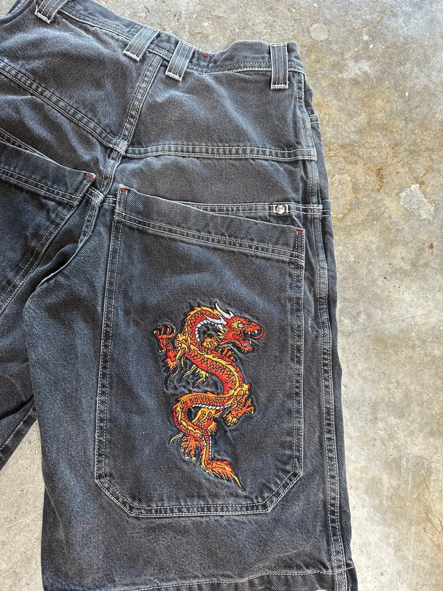 (29) JNCO Dragon Jorts