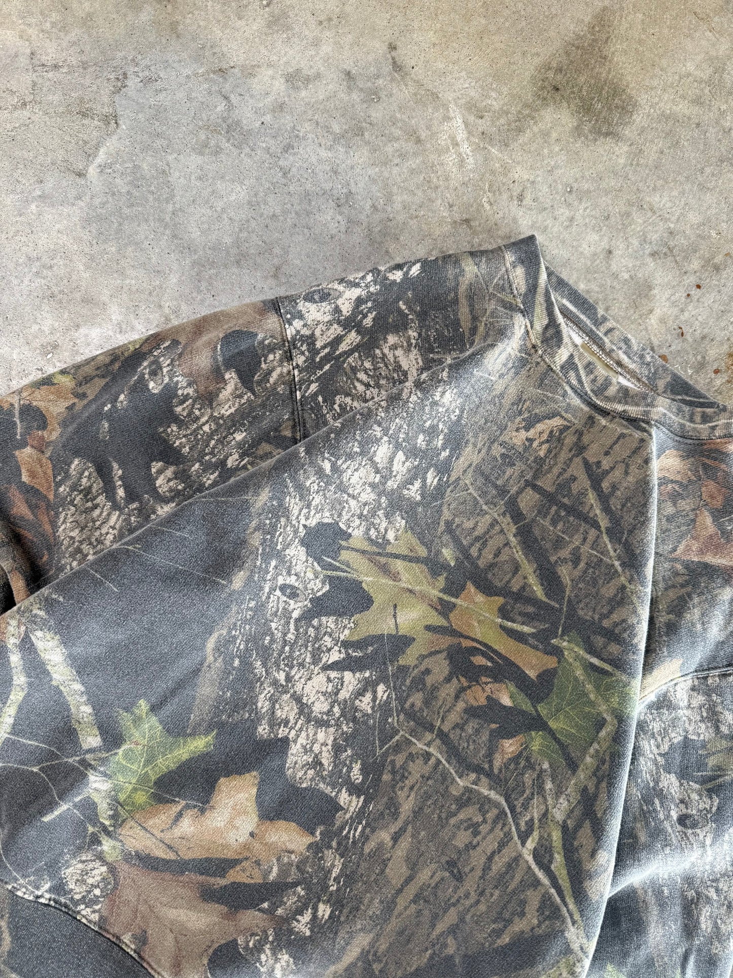 (M) Vintage Camo Sweatshirt