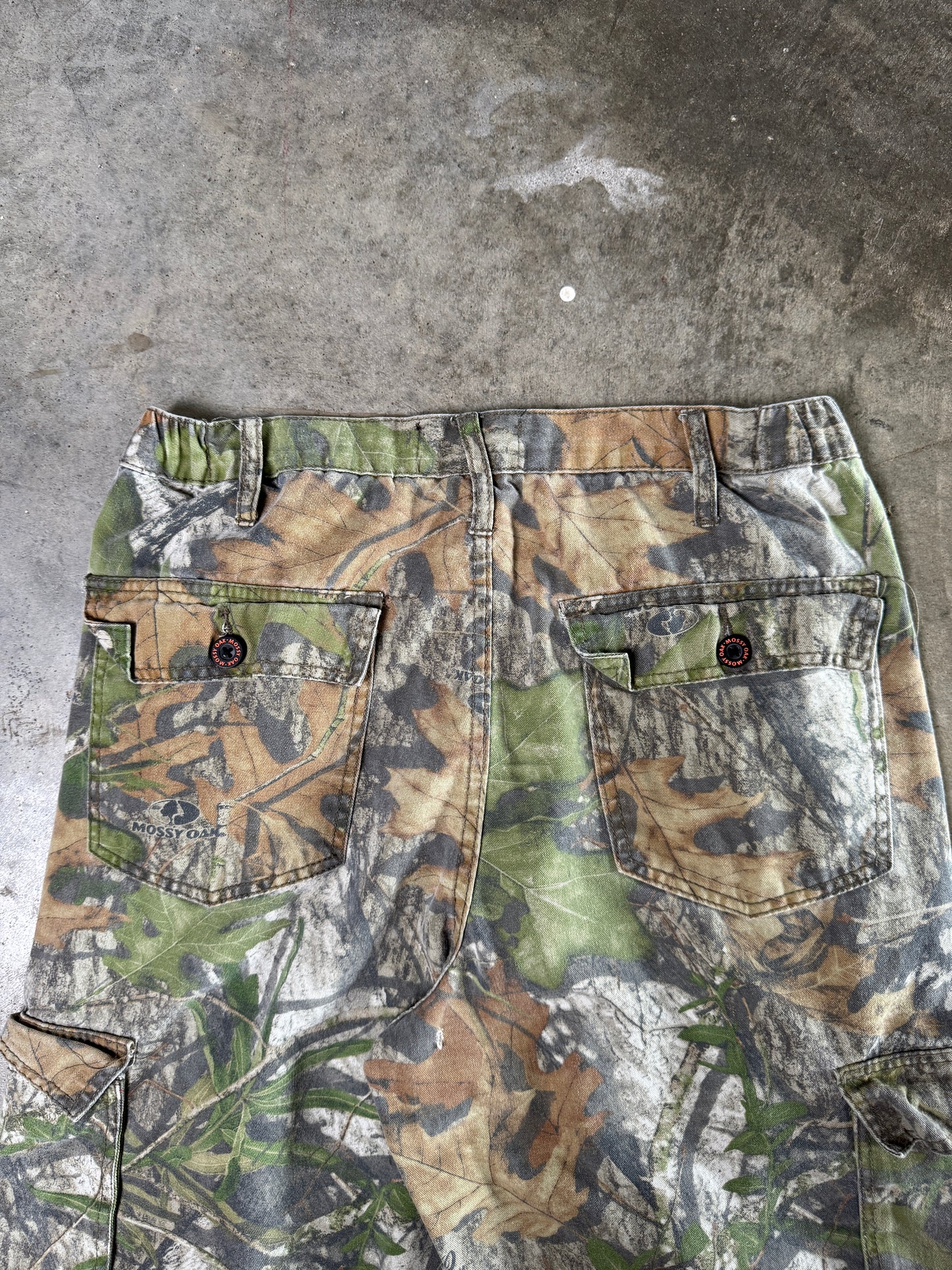 (32 x 34) 00s Mossy Oak Camo Pants