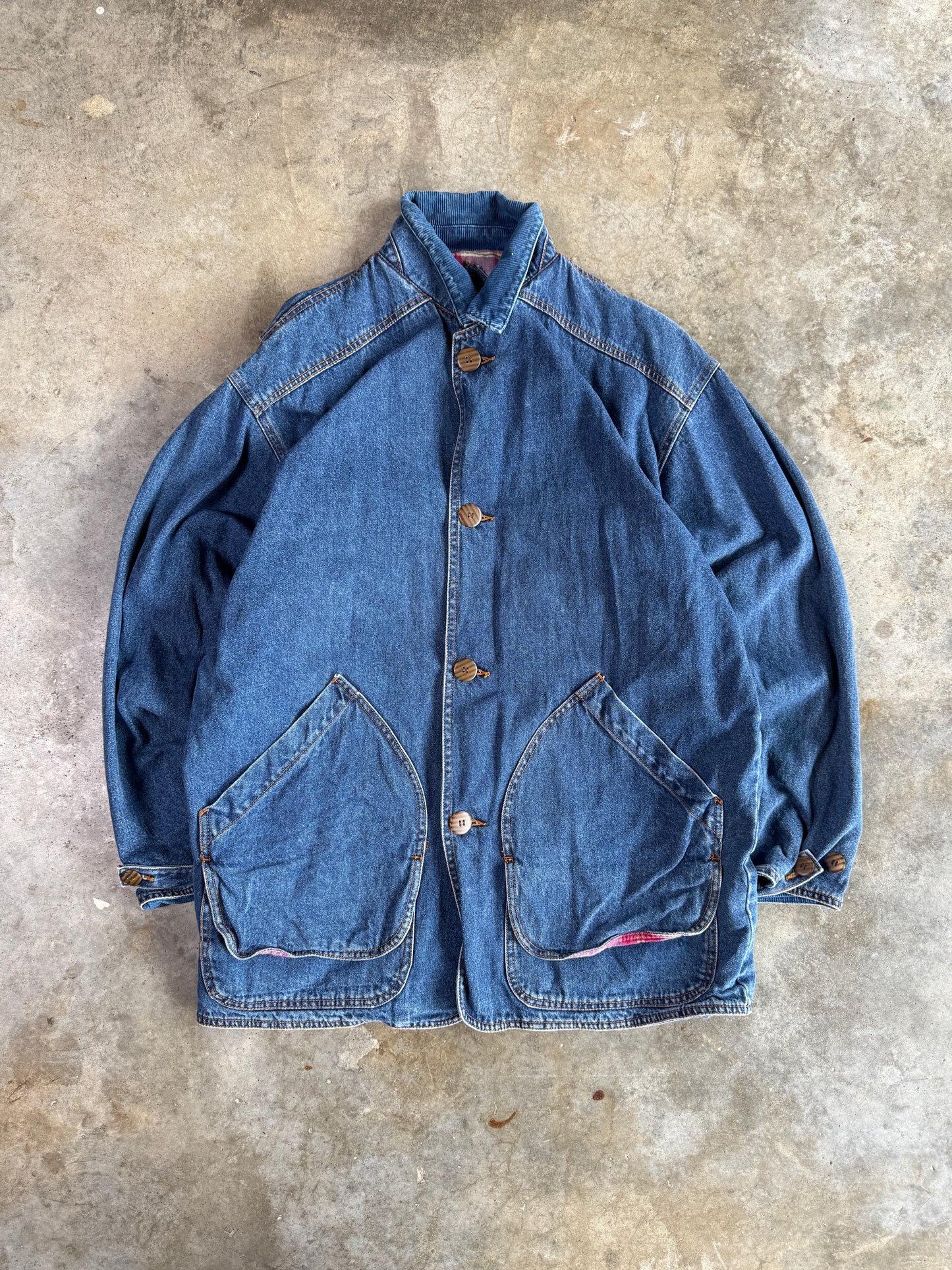 (XL) Vintage Denim Button-Up