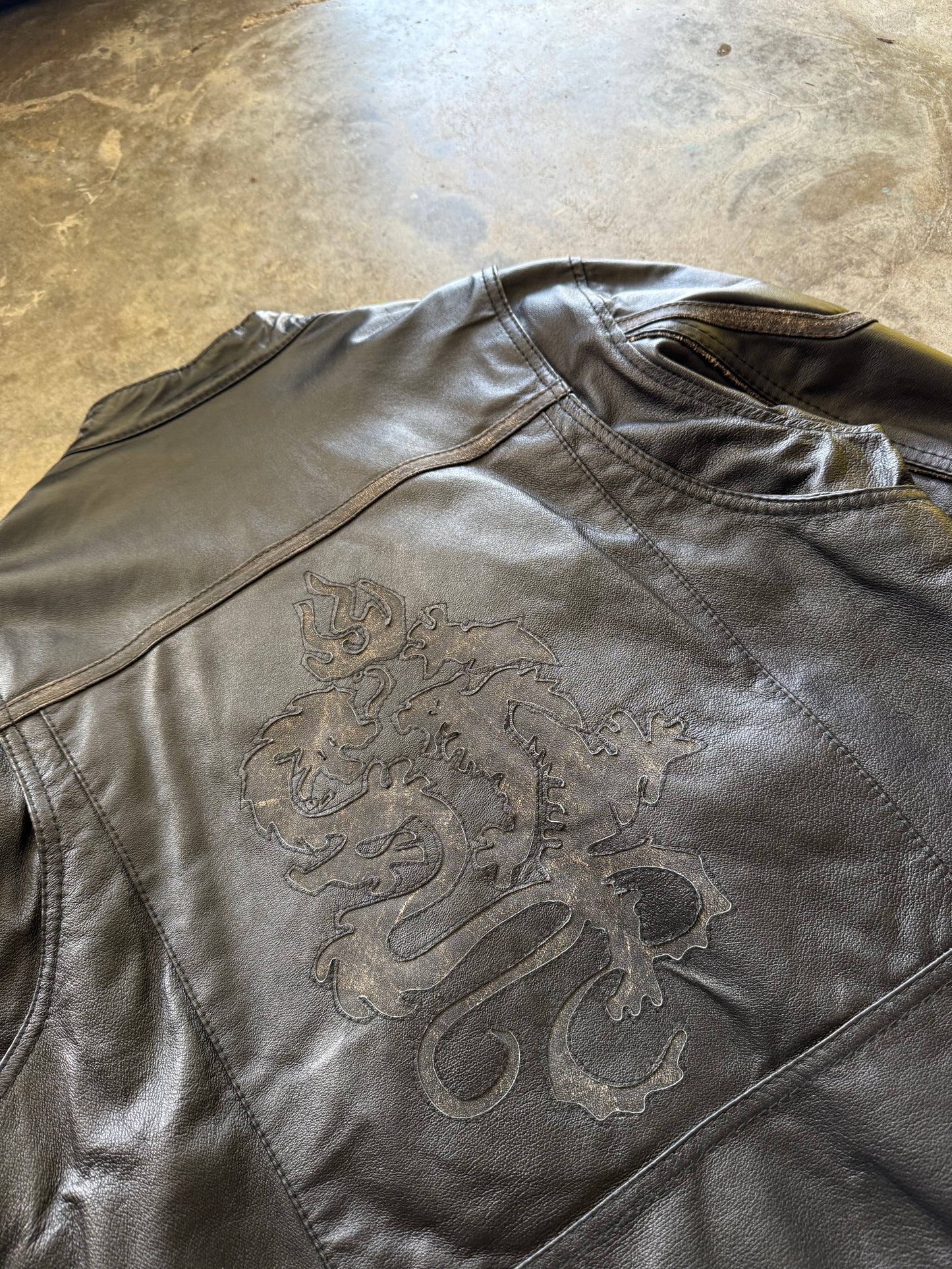 (L) Vintage Dragon Leather Jacket