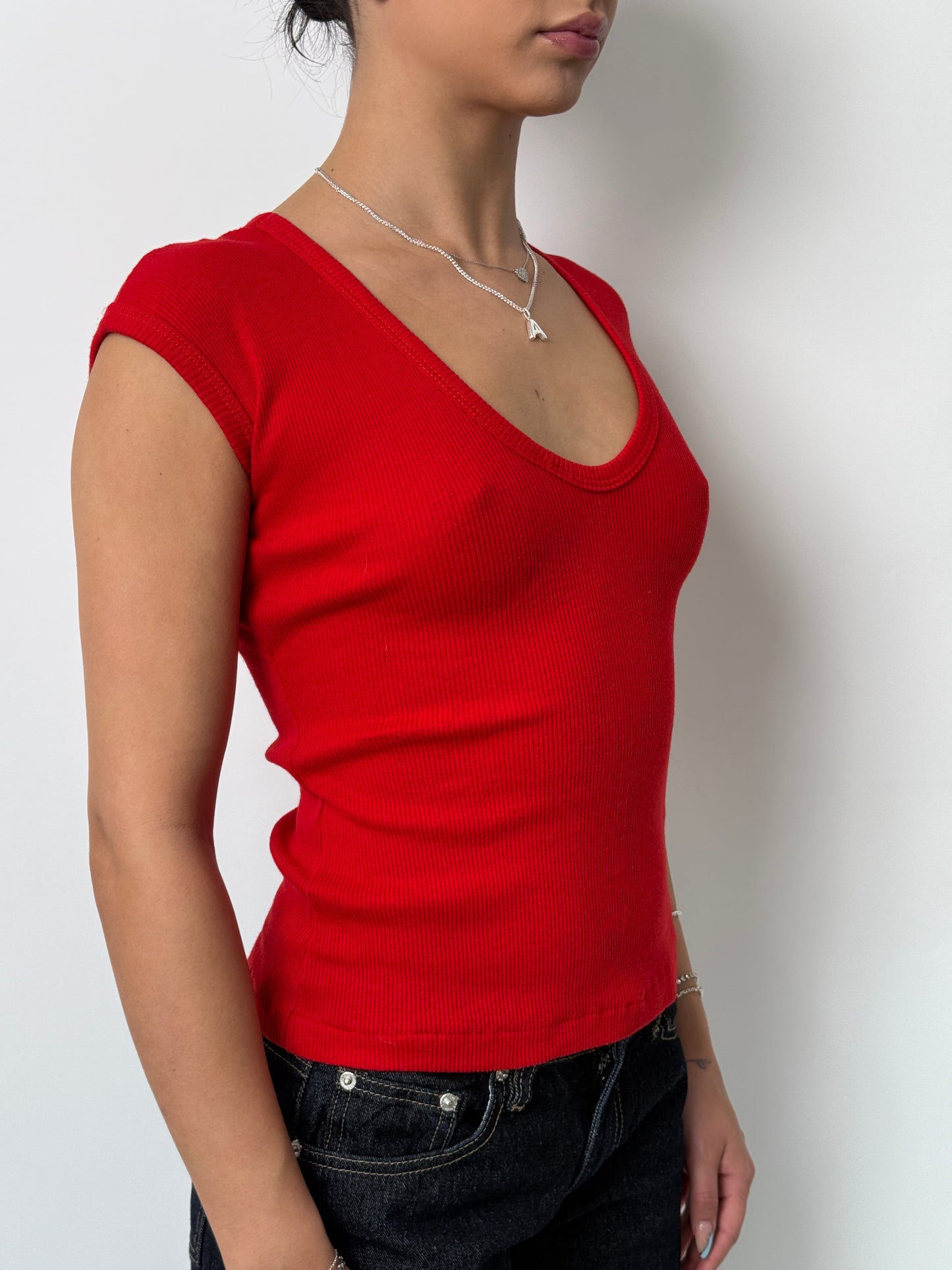 (S) 00s Red V-Neck