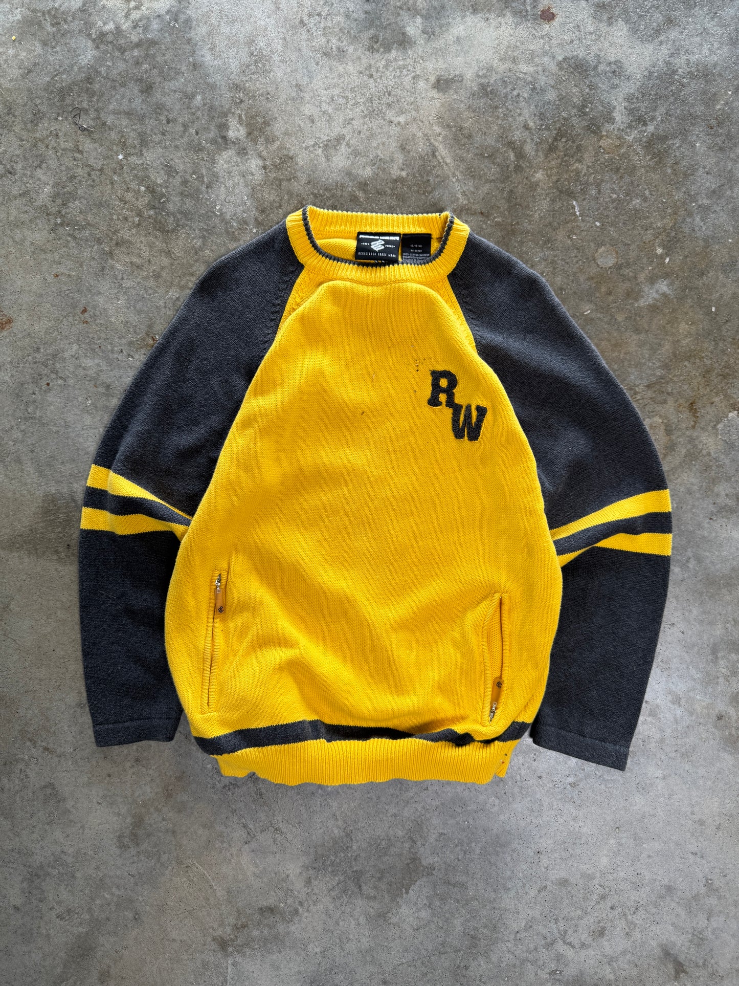 (M) Vintage Roca Wear Sweater