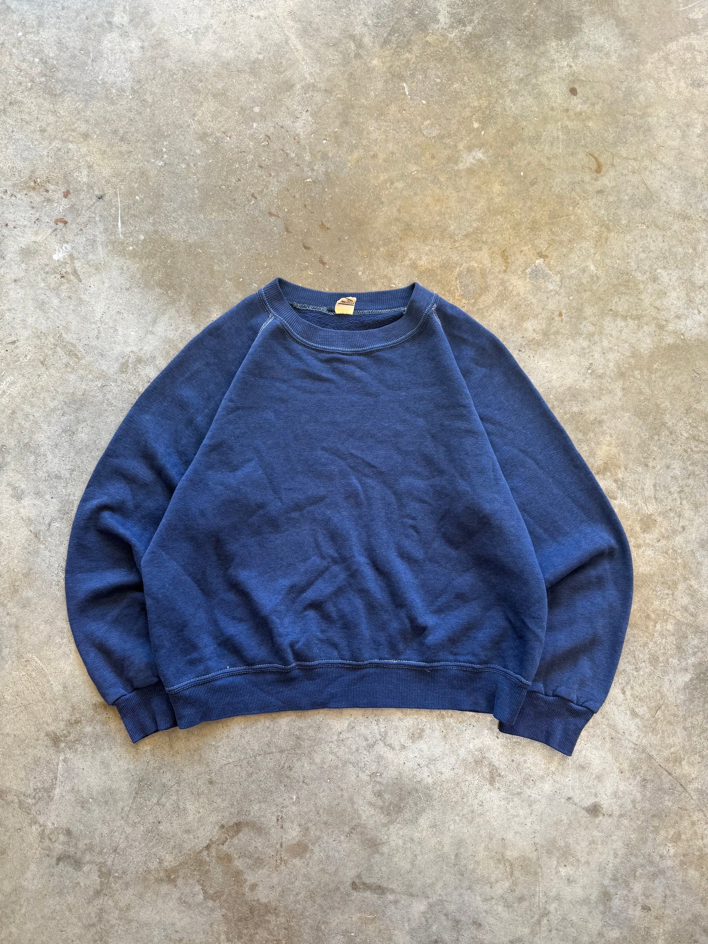 (M) Vintage Blank Sweatshirt