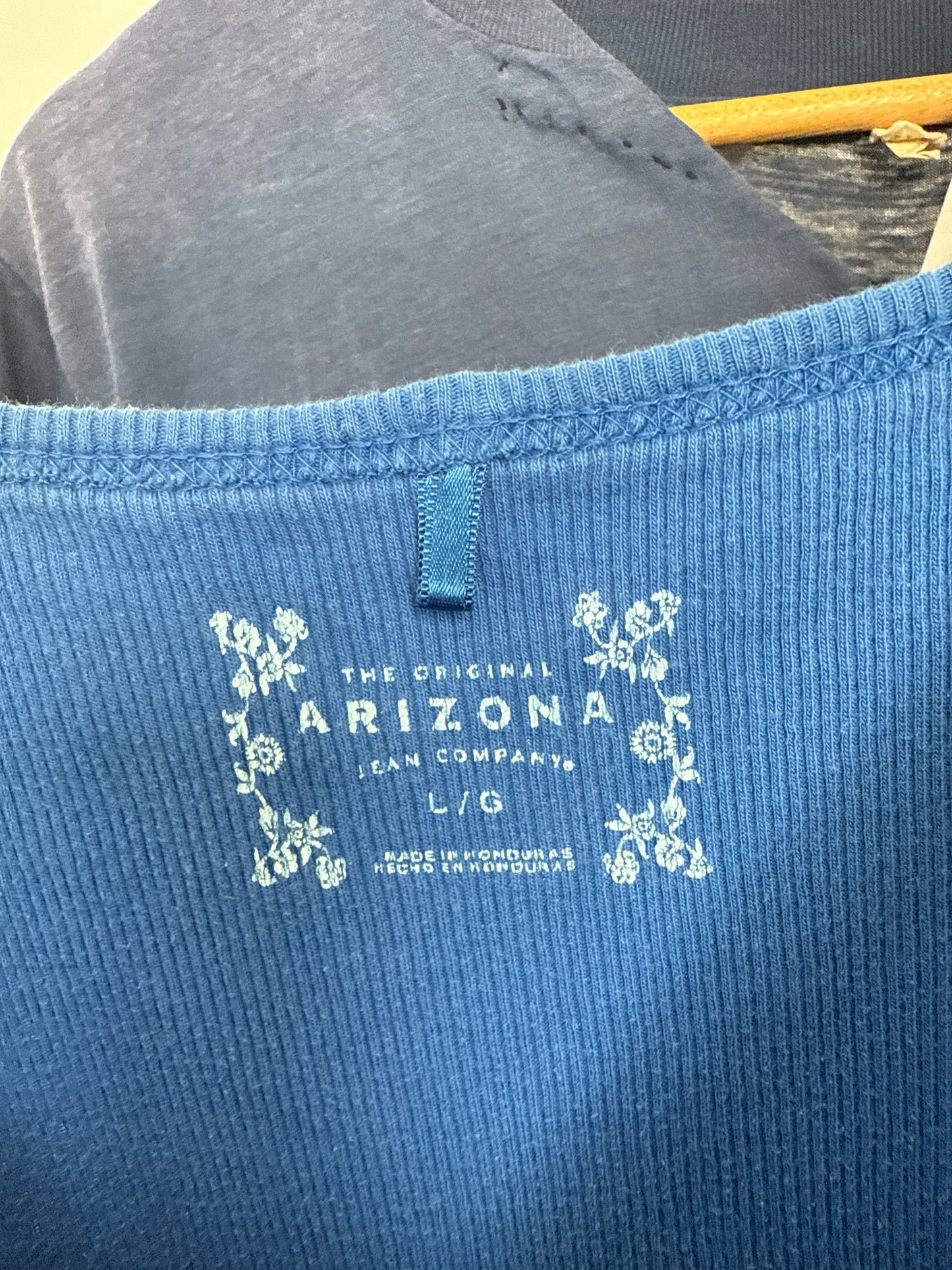 (L) 00s Blue Tank-Top
