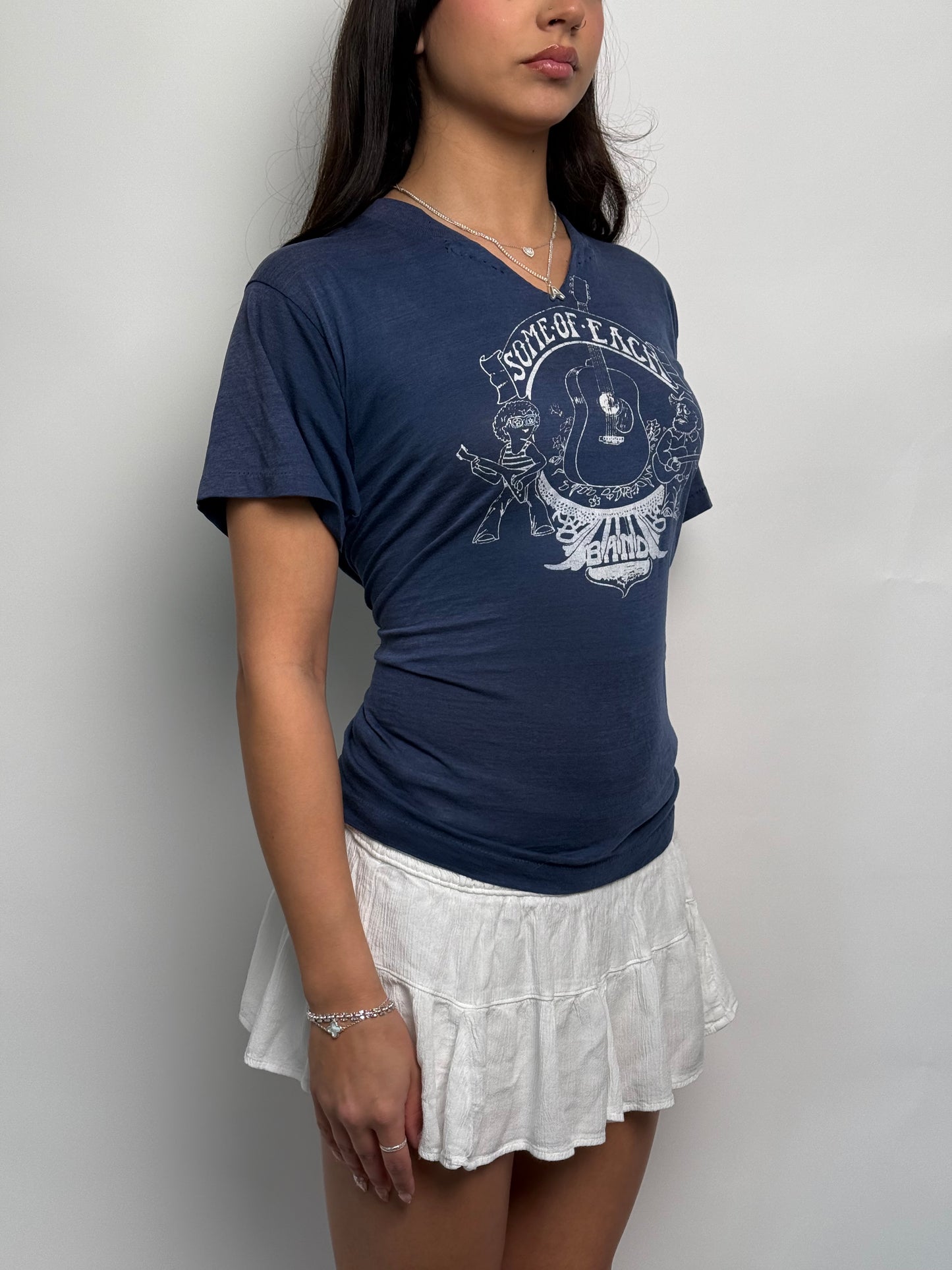 (L) Vintage Band Tee