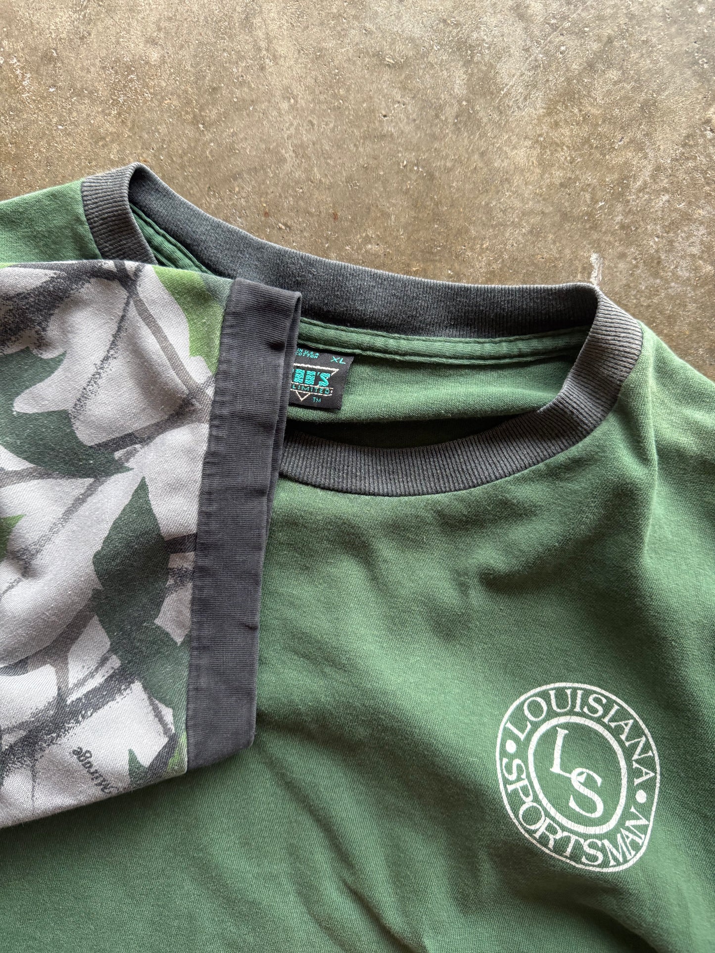 (XL) Vintage Camo Hunter Tee