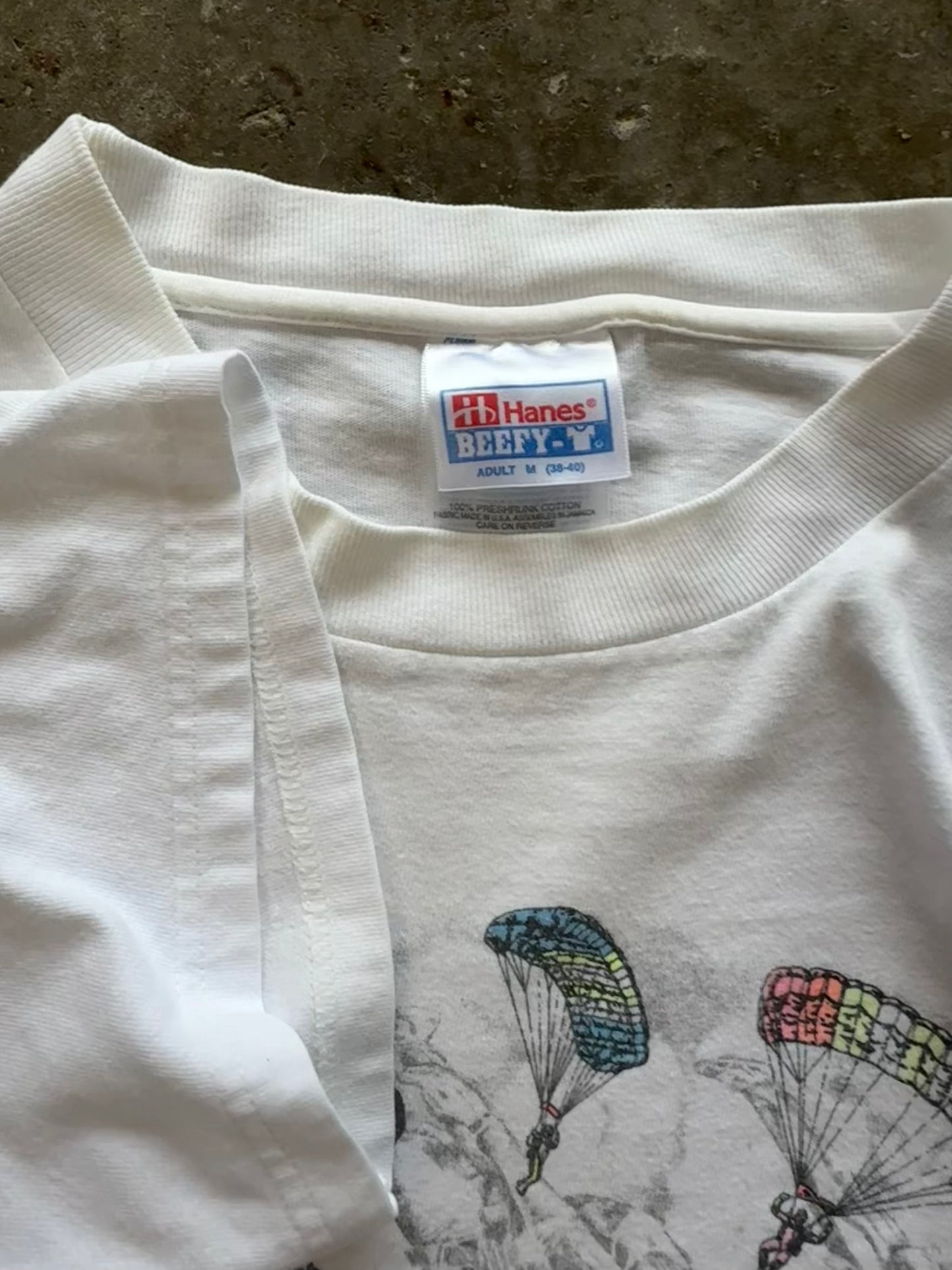 (M) 1998 Parachuters Tee
