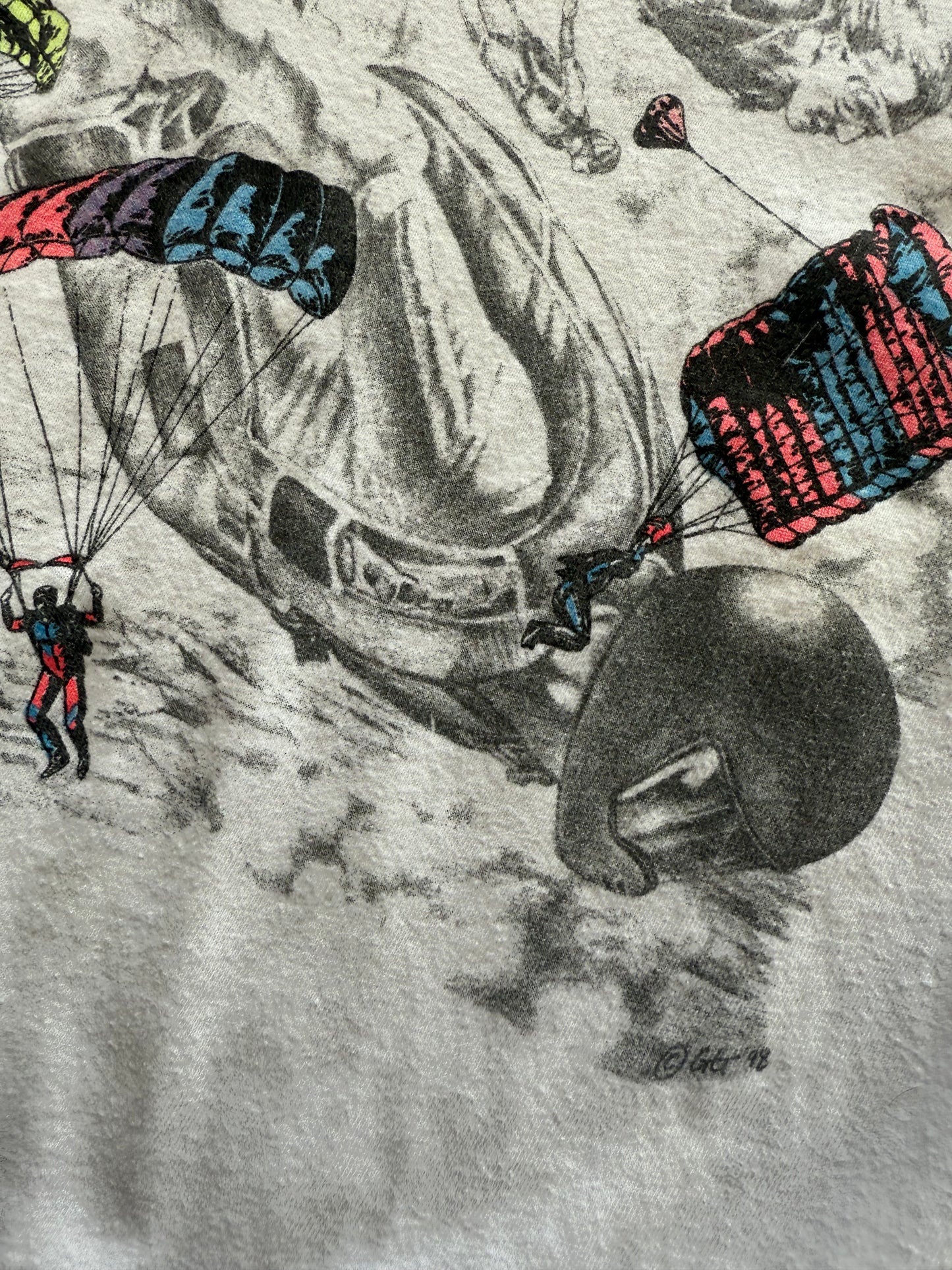 (M) 1998 Parachuters Tee