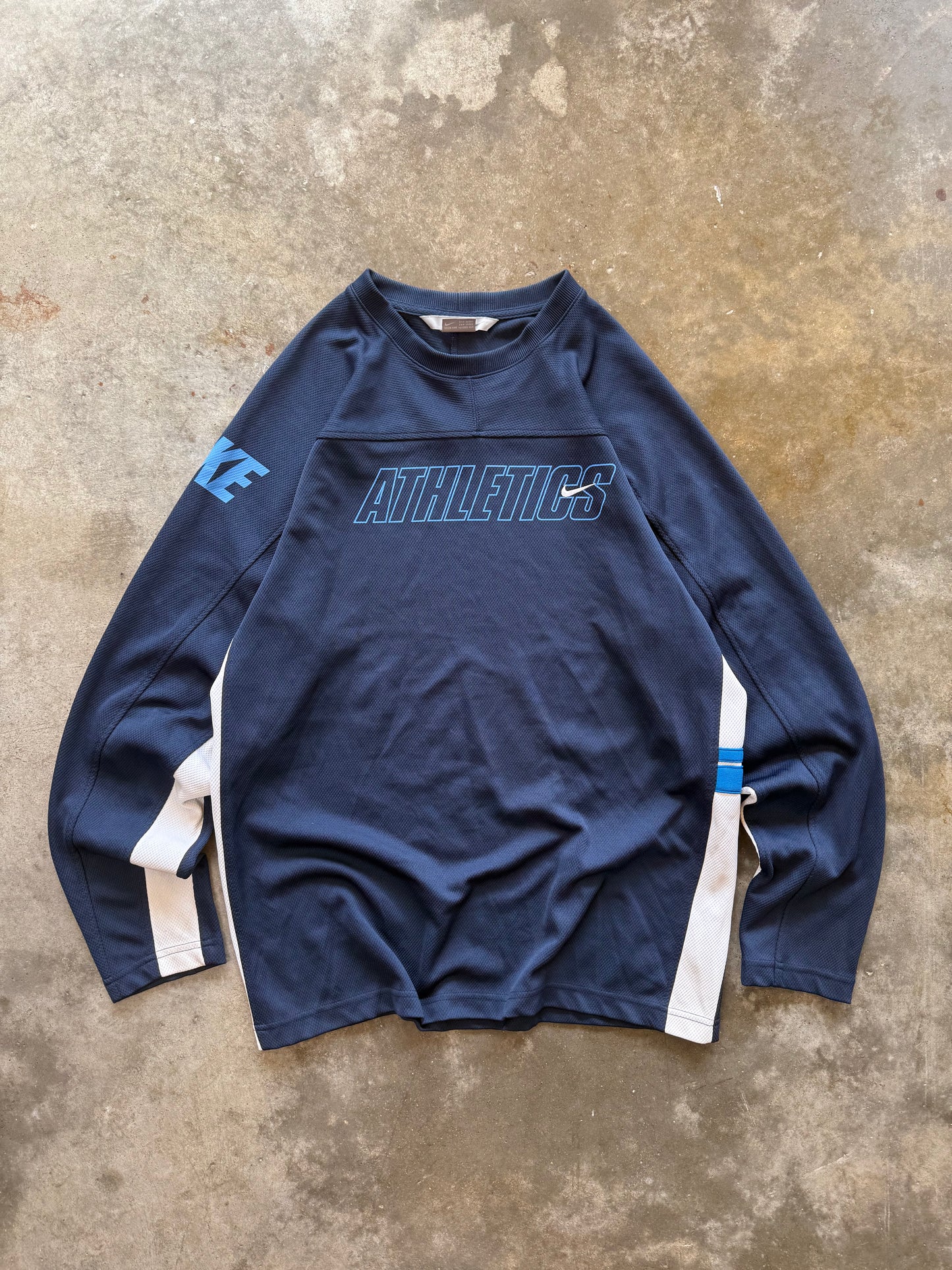 (L) 00s Nike Athletics Longsleeve