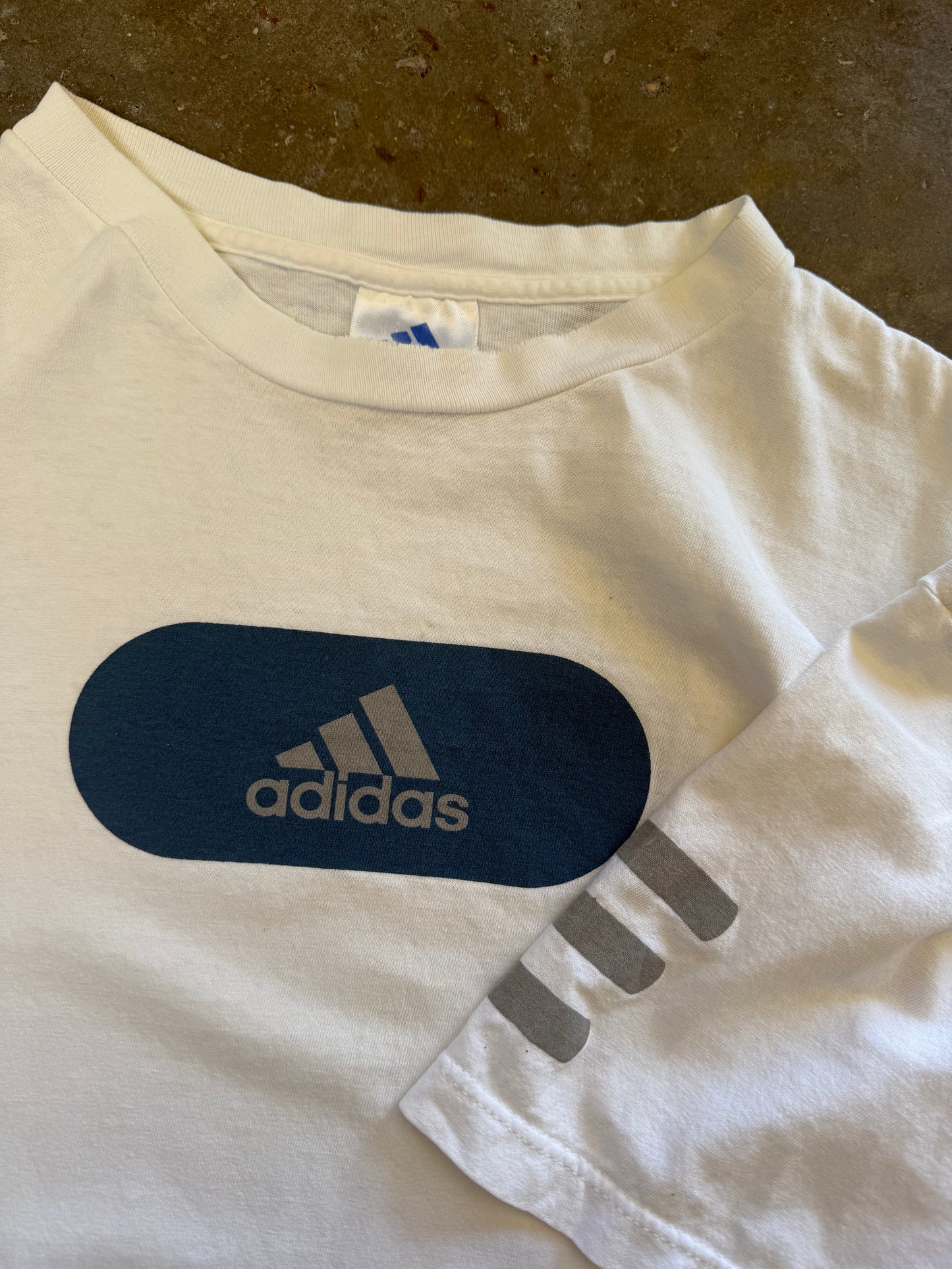 (L) Vintage Adidas Tee