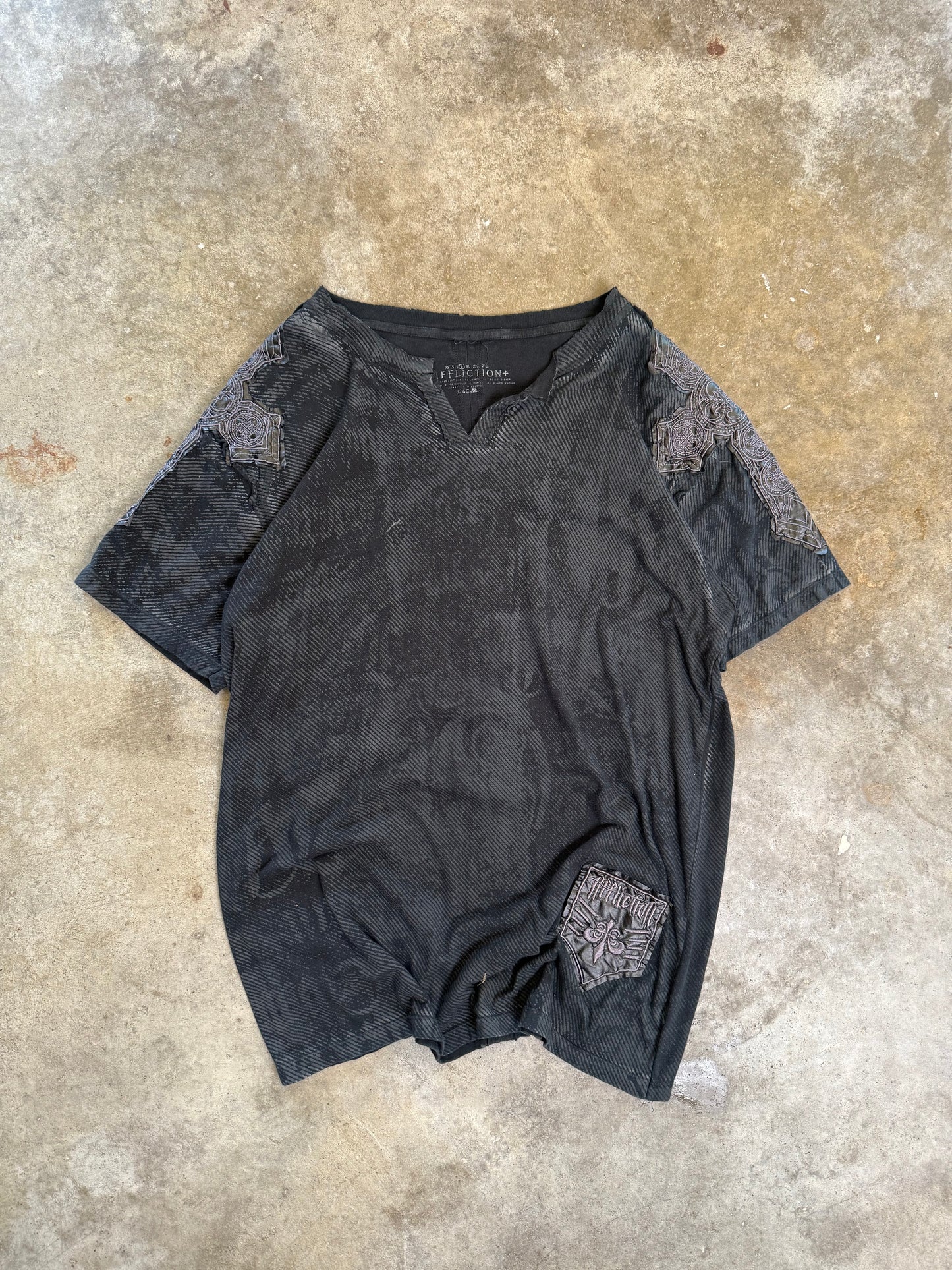 (L) 00s Affliction Tee