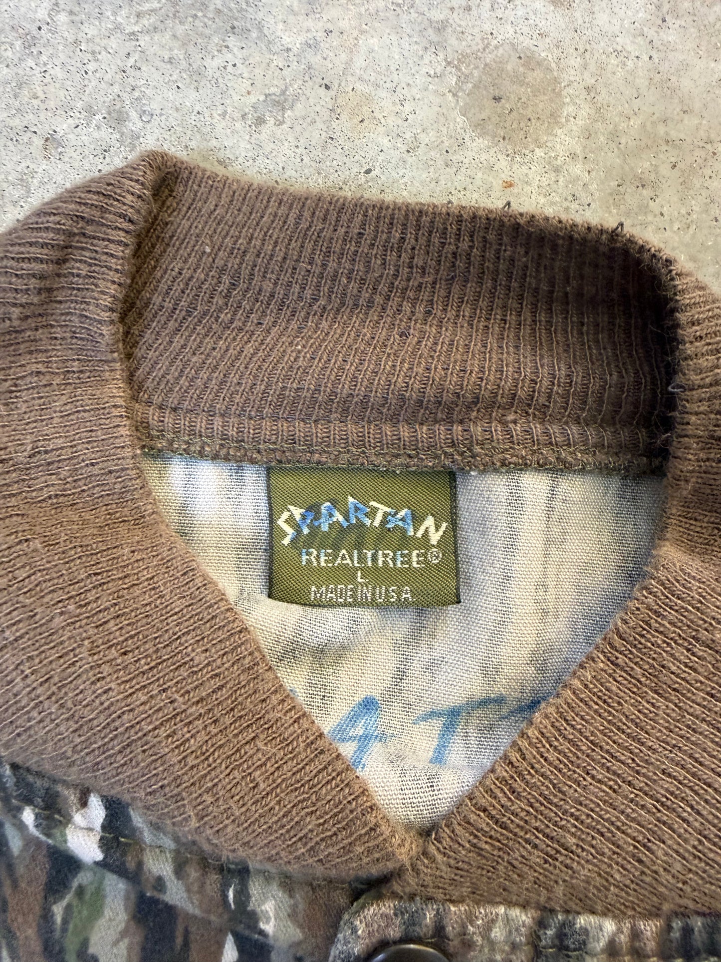 (L) Vintage Camo Button-Up