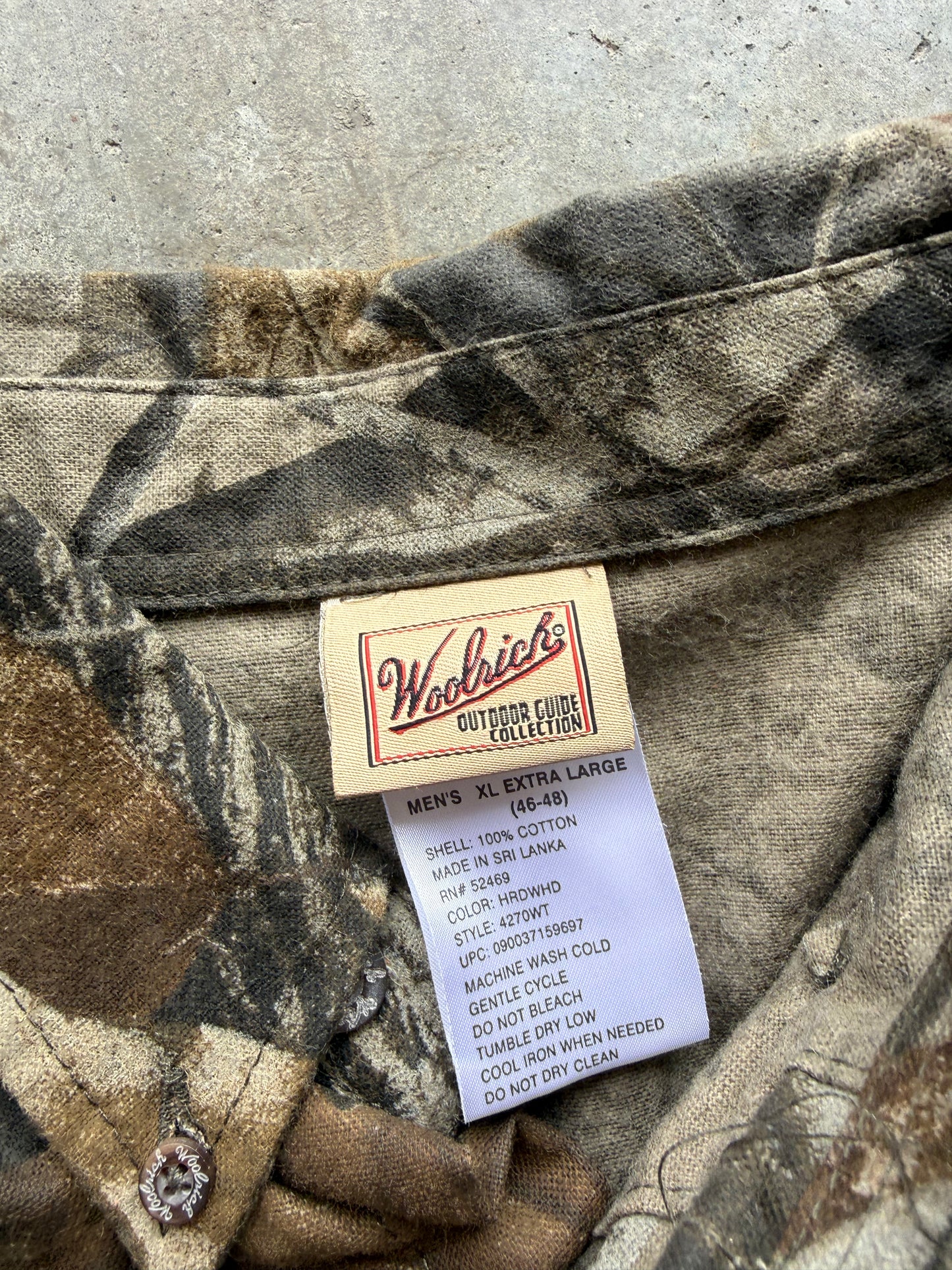 (XL) 2001 Woolrich Camo Button-Up