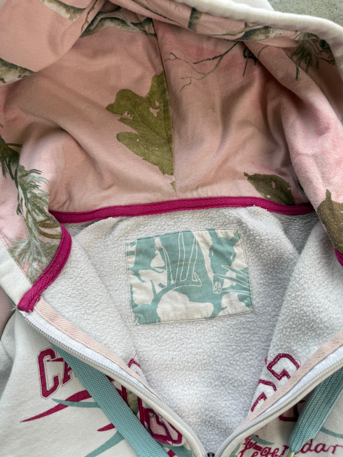 (M) 00s Cabela's Camo Women's Jacket