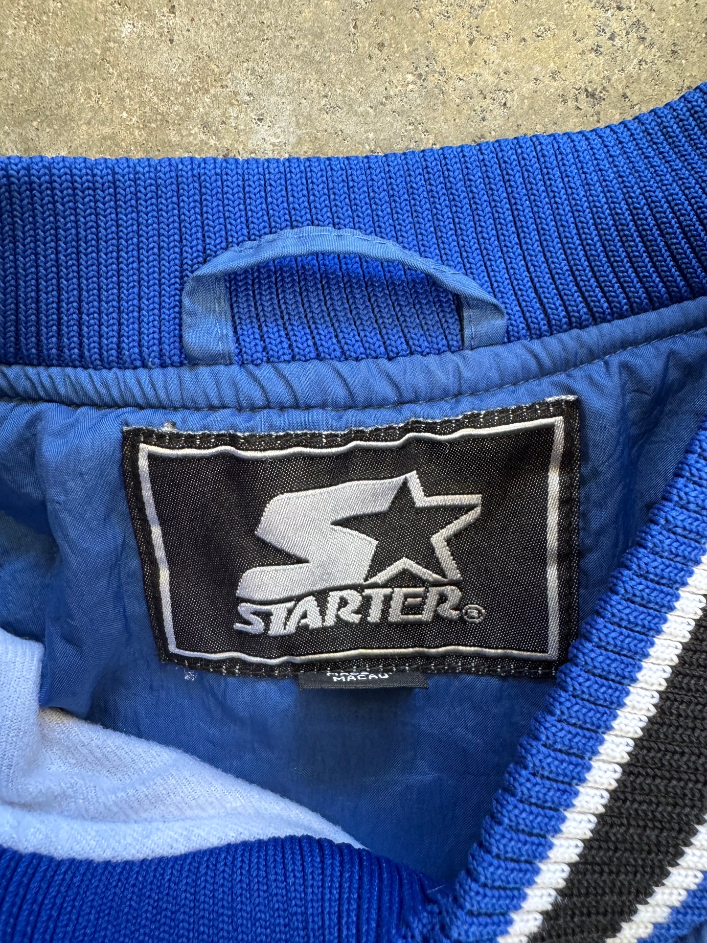 (XL) Vintage Starter Sweatshirt