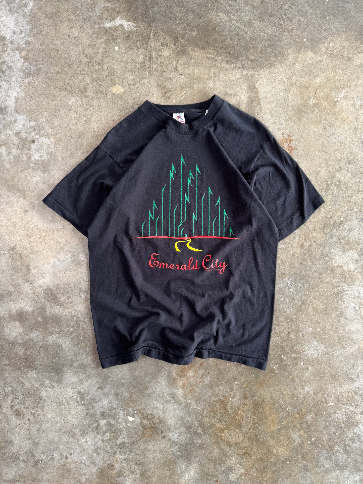 (L) Vintage Emerald City Tee