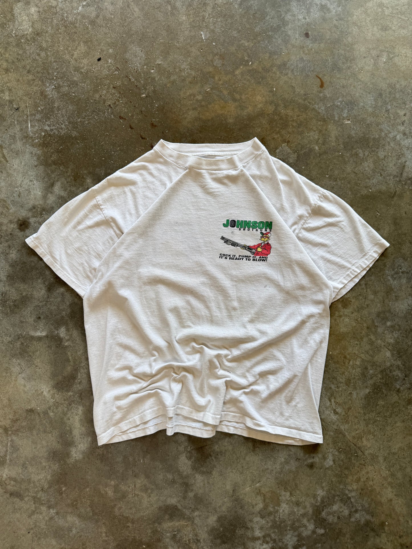 (L) Vintage Johnson Shotguns Tee