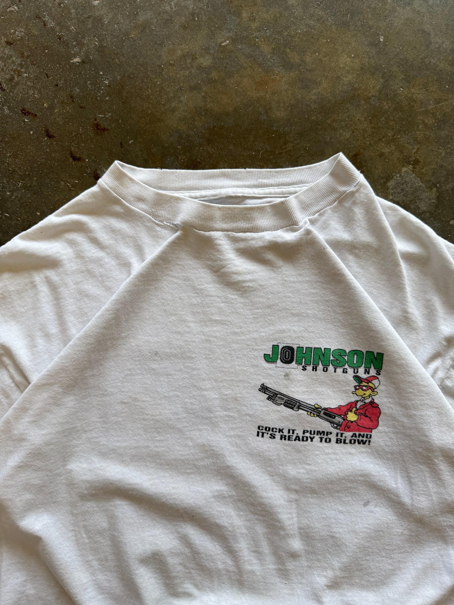 (L) Vintage Johnson Shotguns Tee
