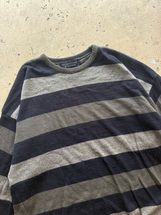 (XL) 00s Y2K RoundTree & Yorke Longsleeve