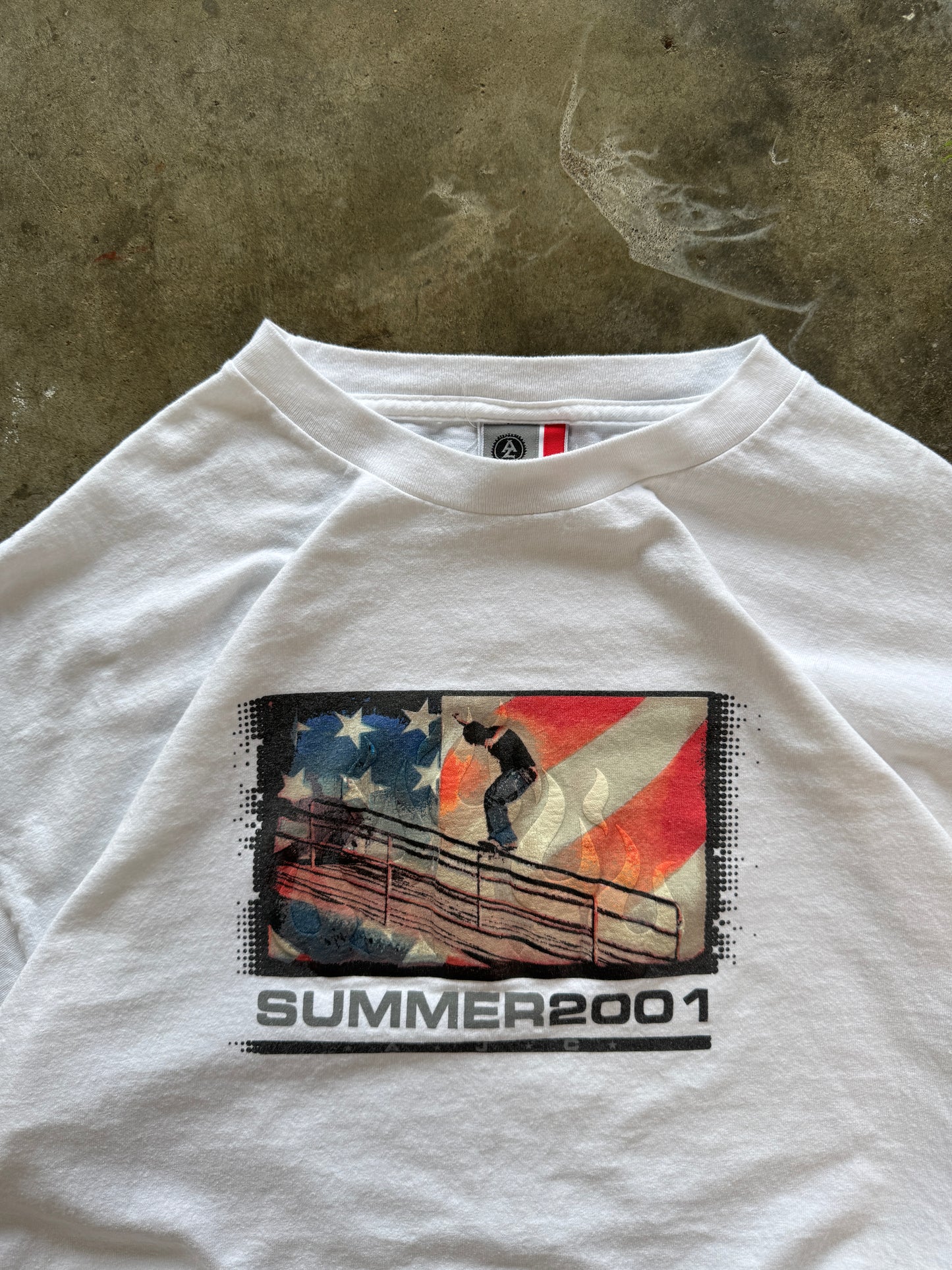 (XL) 2001 Skate Tee