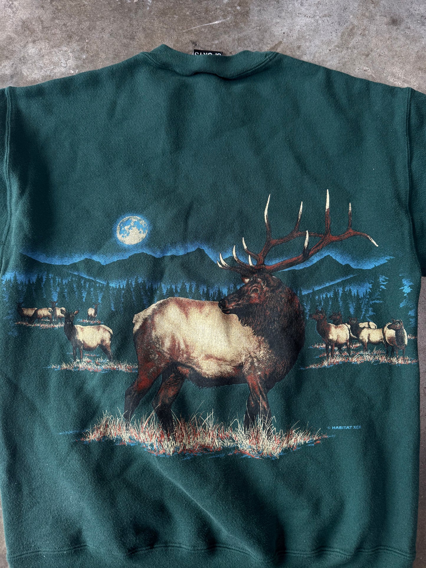 (L) Vintage Nature Wrap-Around Sweatshirt