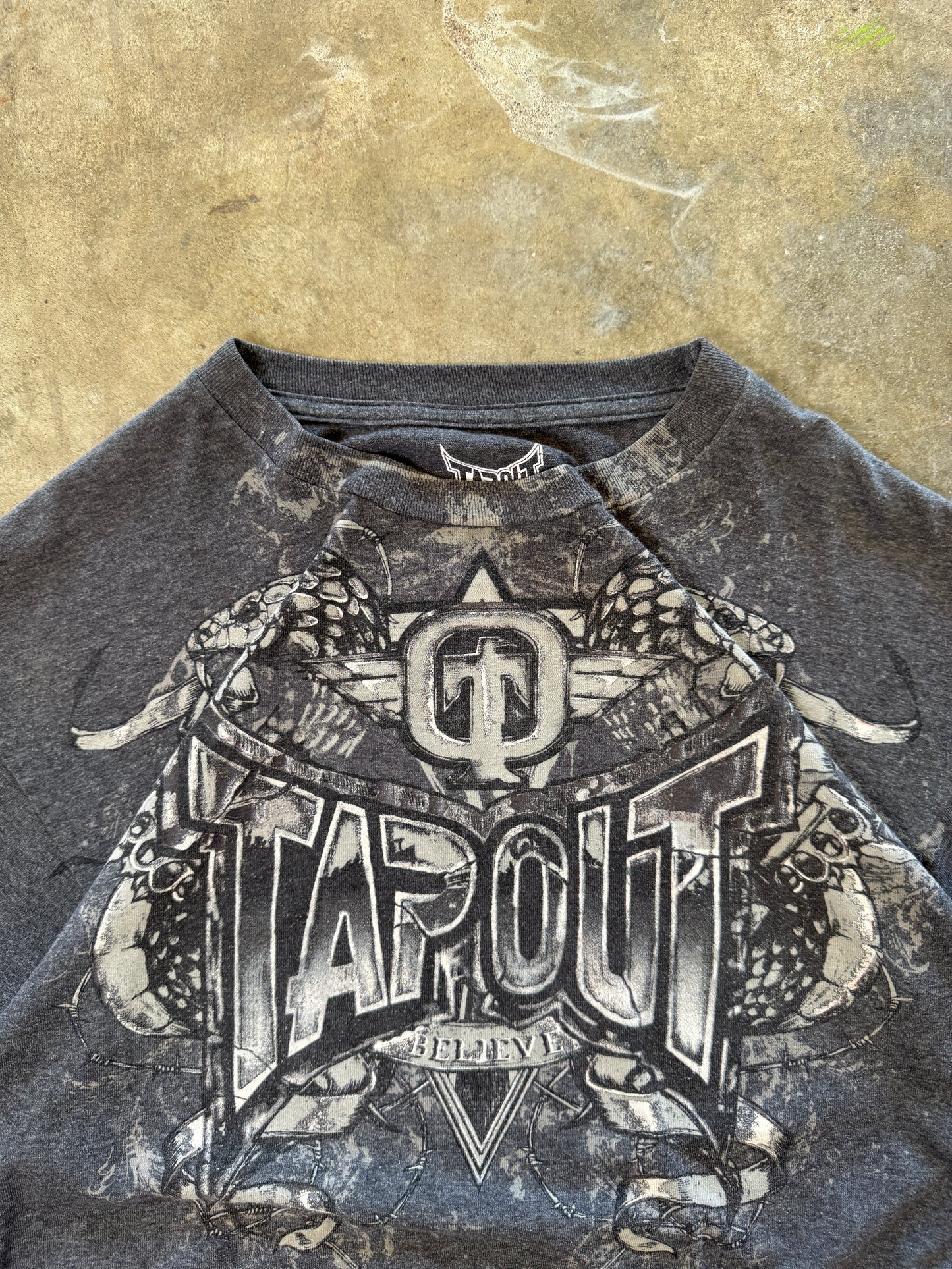 (L) 00s Tapout Tee