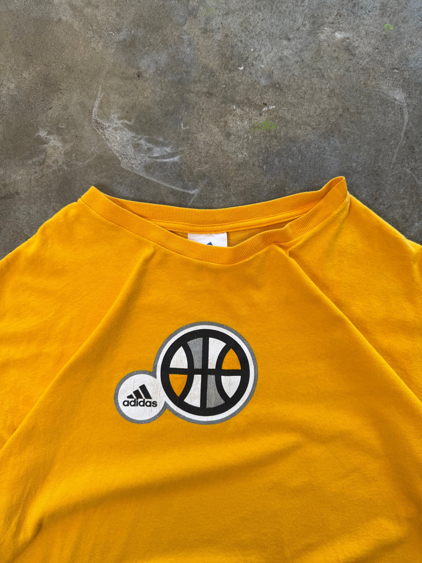 (XL) Vintage Adidas Tee
