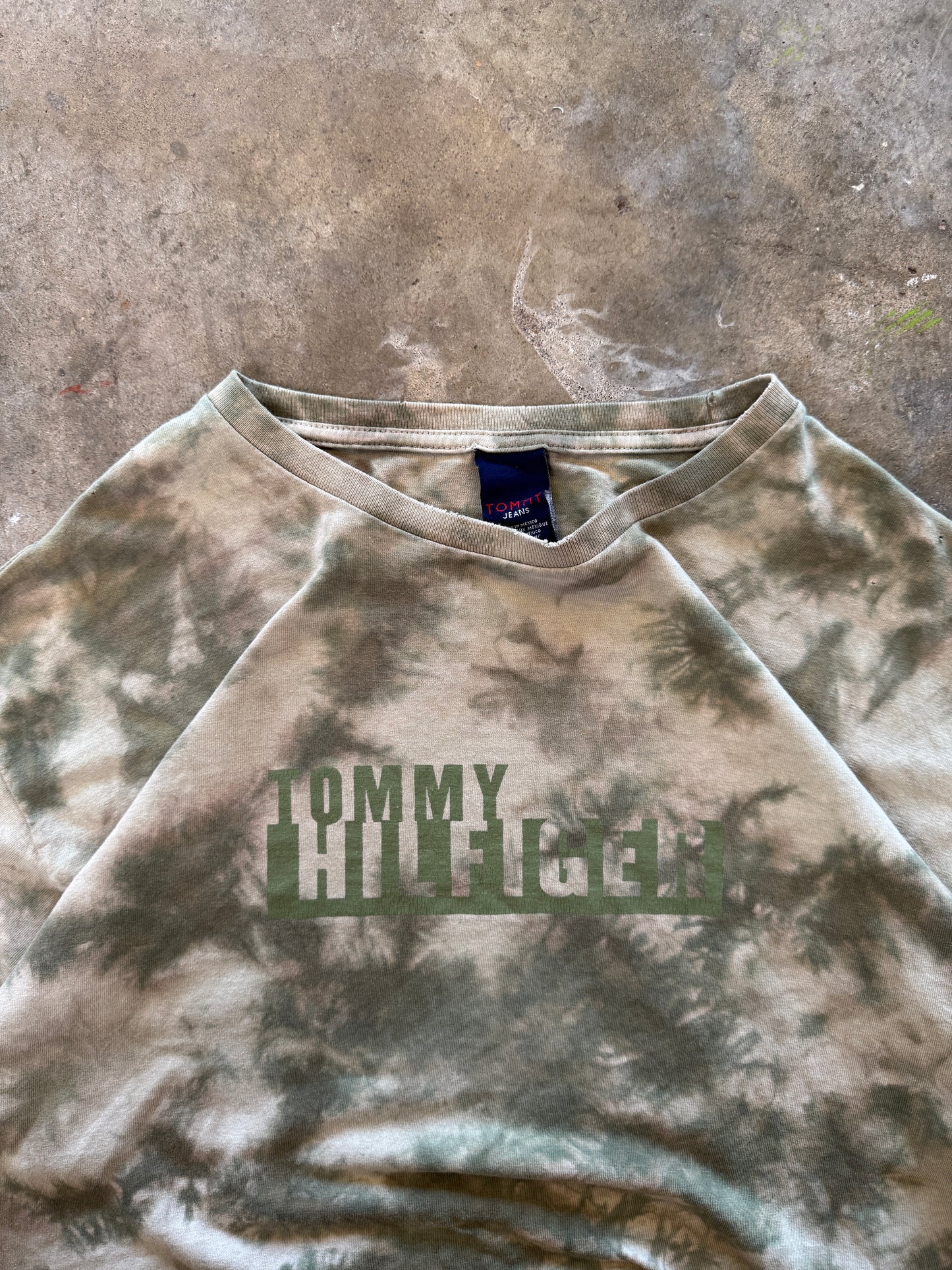 (XL) 00s Tommy Hilfiger Tee
