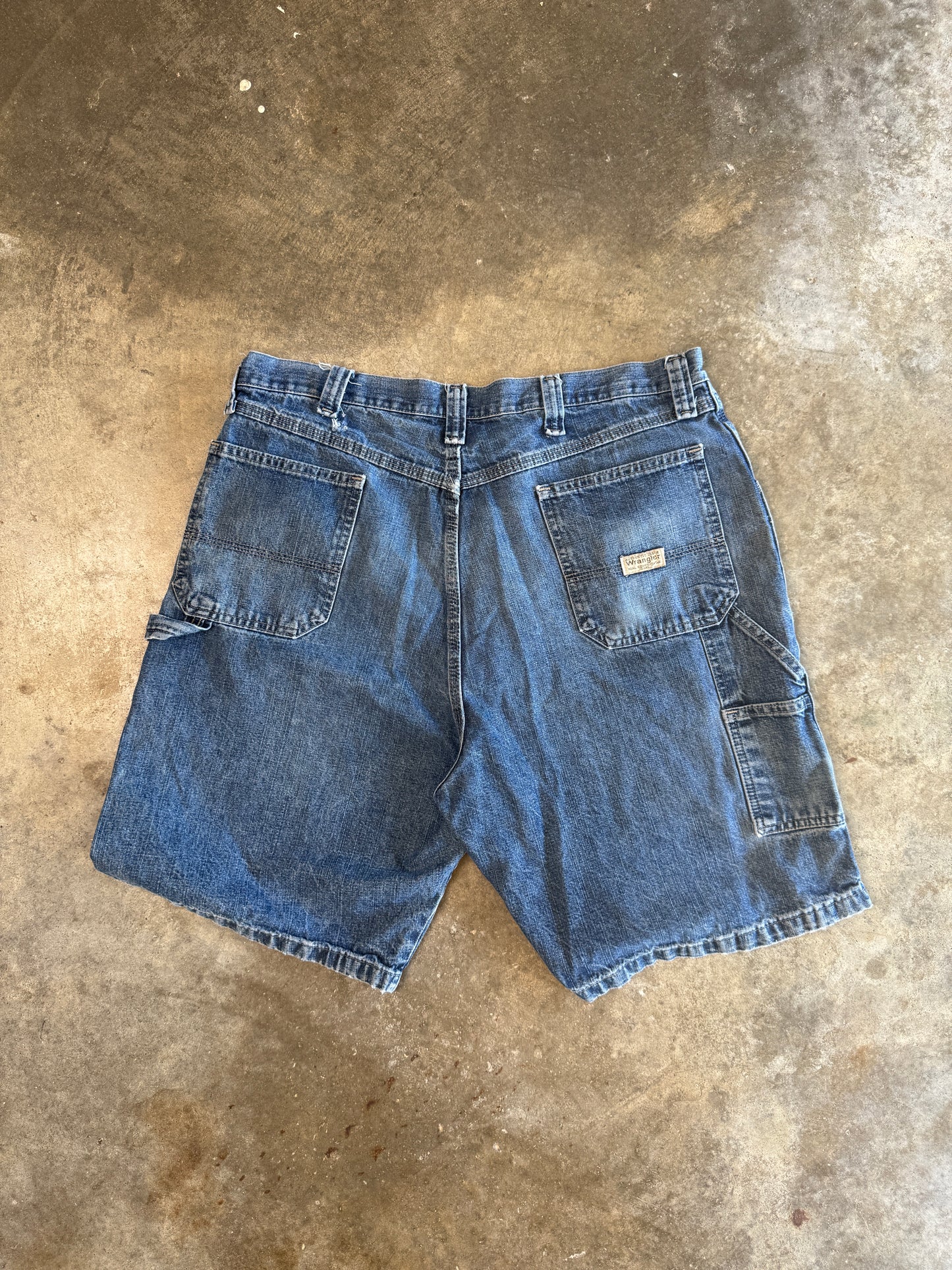 (38) 00s Wrangler Jorts