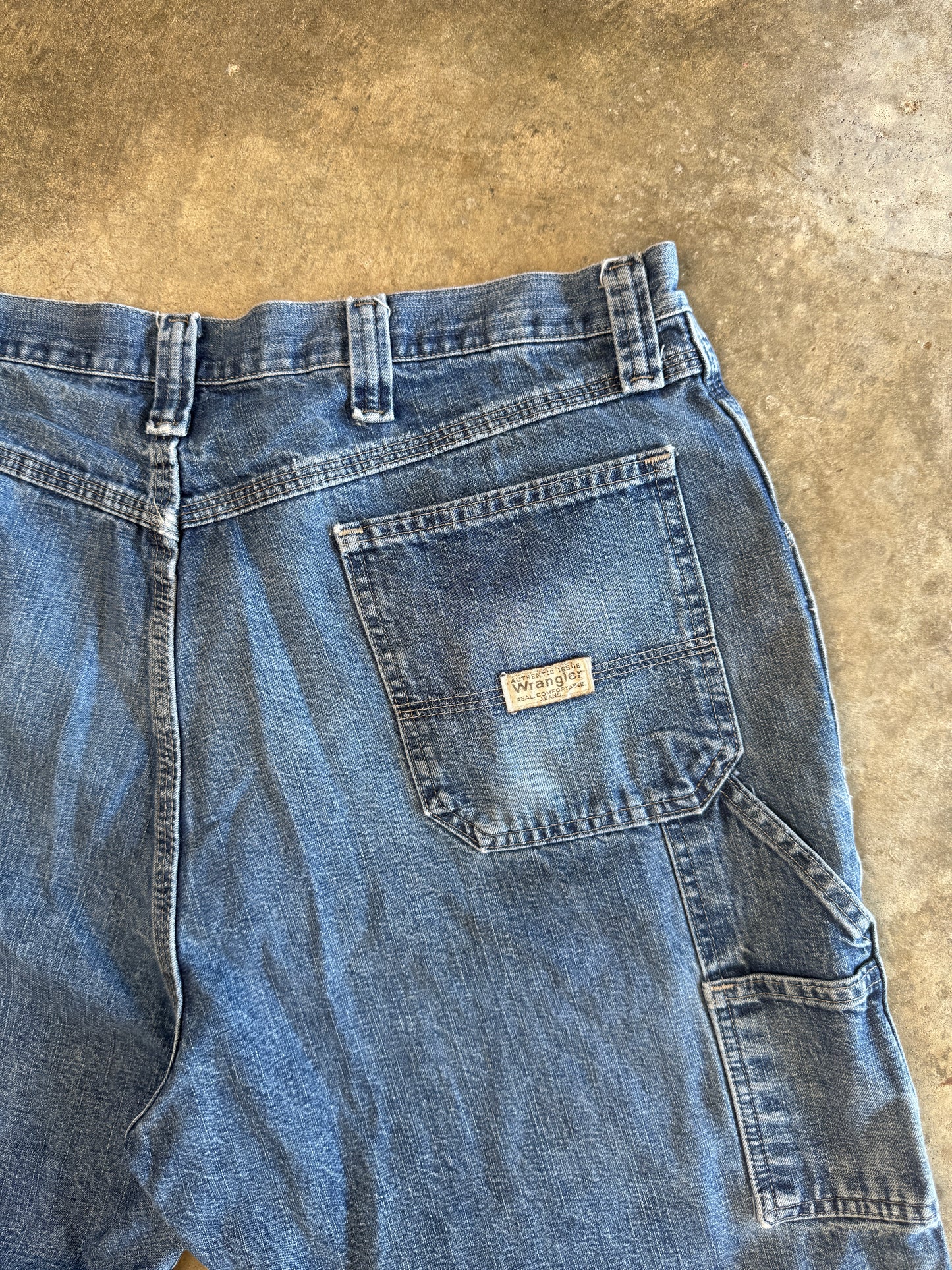 (38) 00s Wrangler Jorts