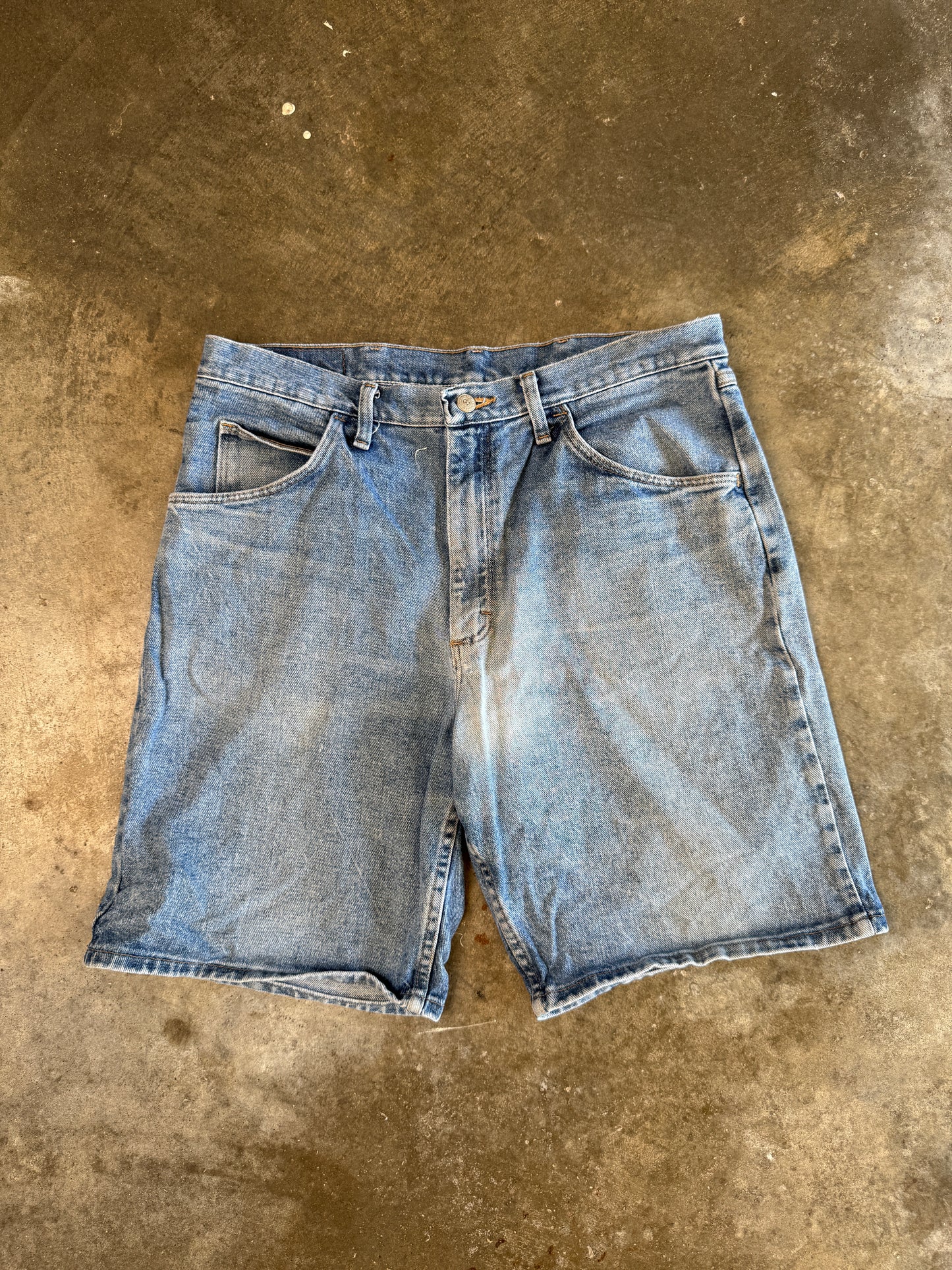 (34) 00s Wrangler Jorts