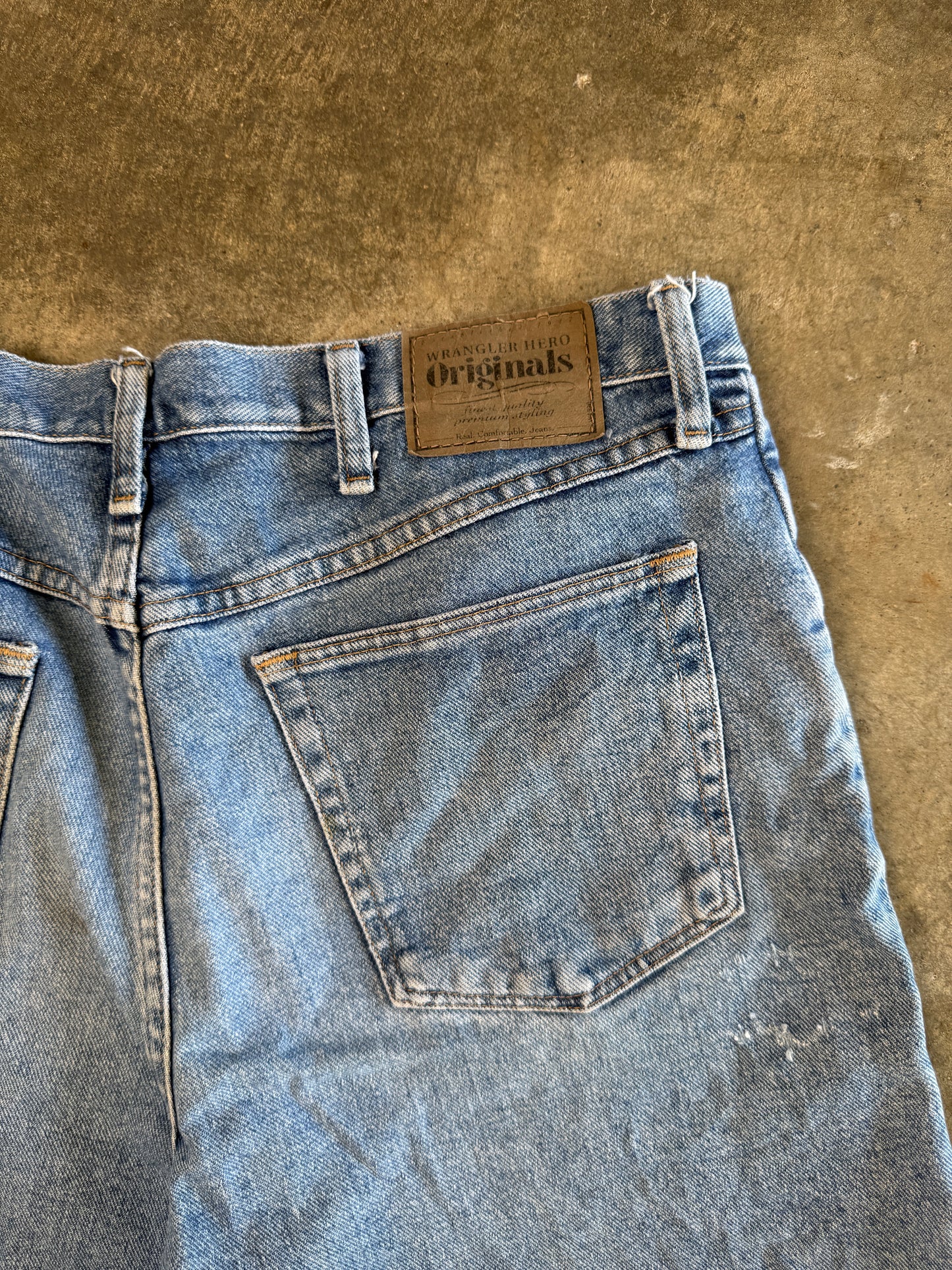 (34) 00s Wrangler Jorts