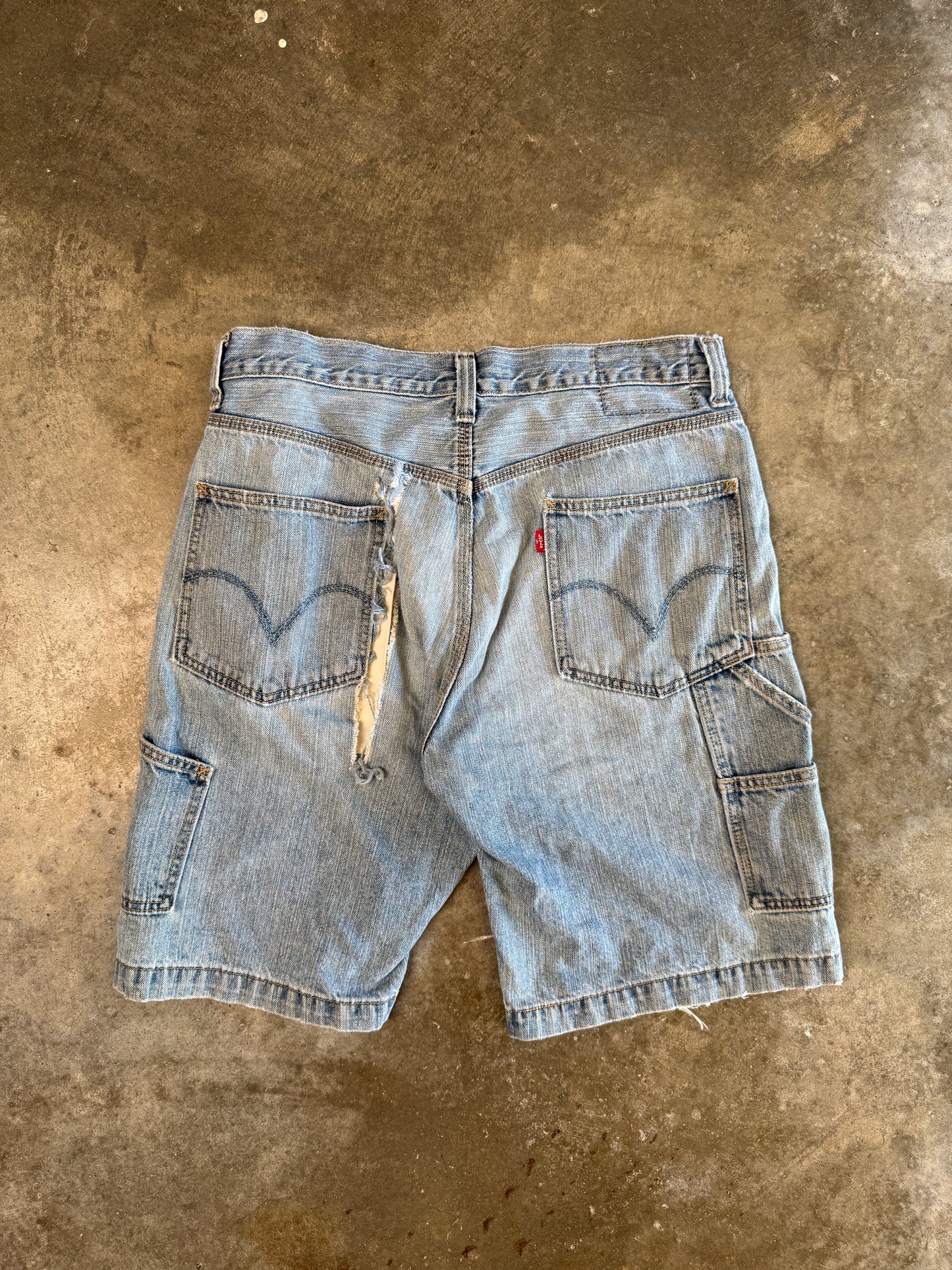 (31) Vintage Levi Denim Jorts