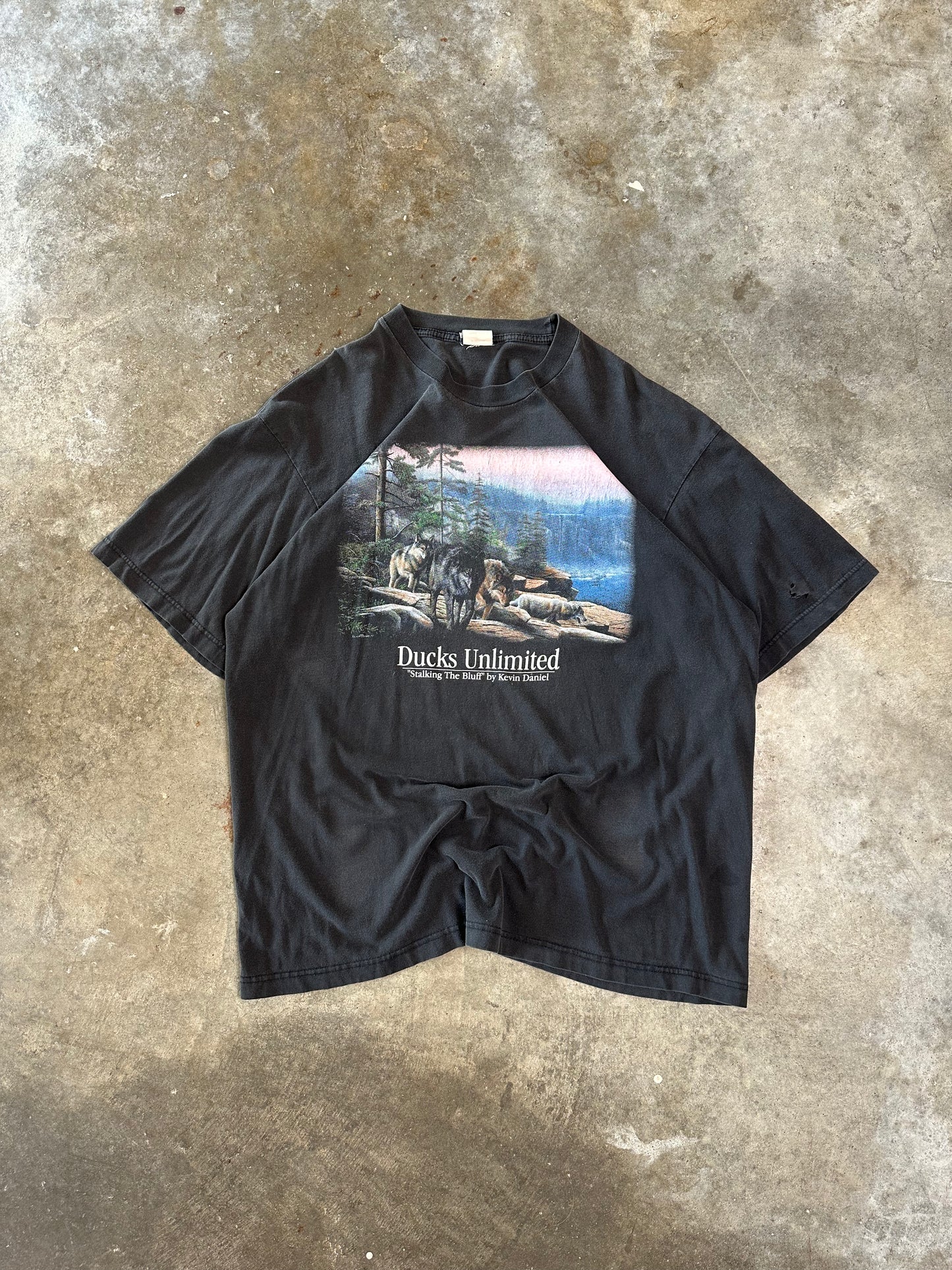 (XL) Vintage Wolves Nature Tee