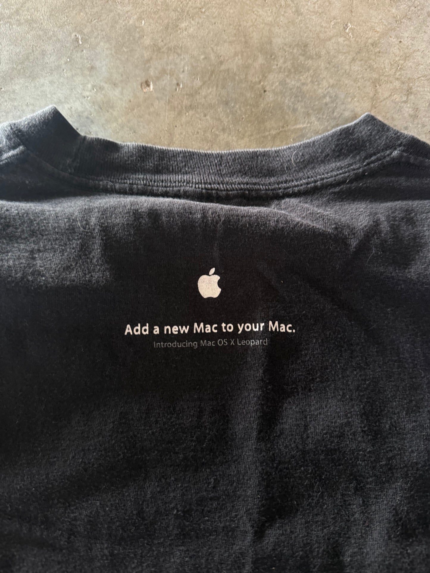 (XL) Vintage Apple Tee