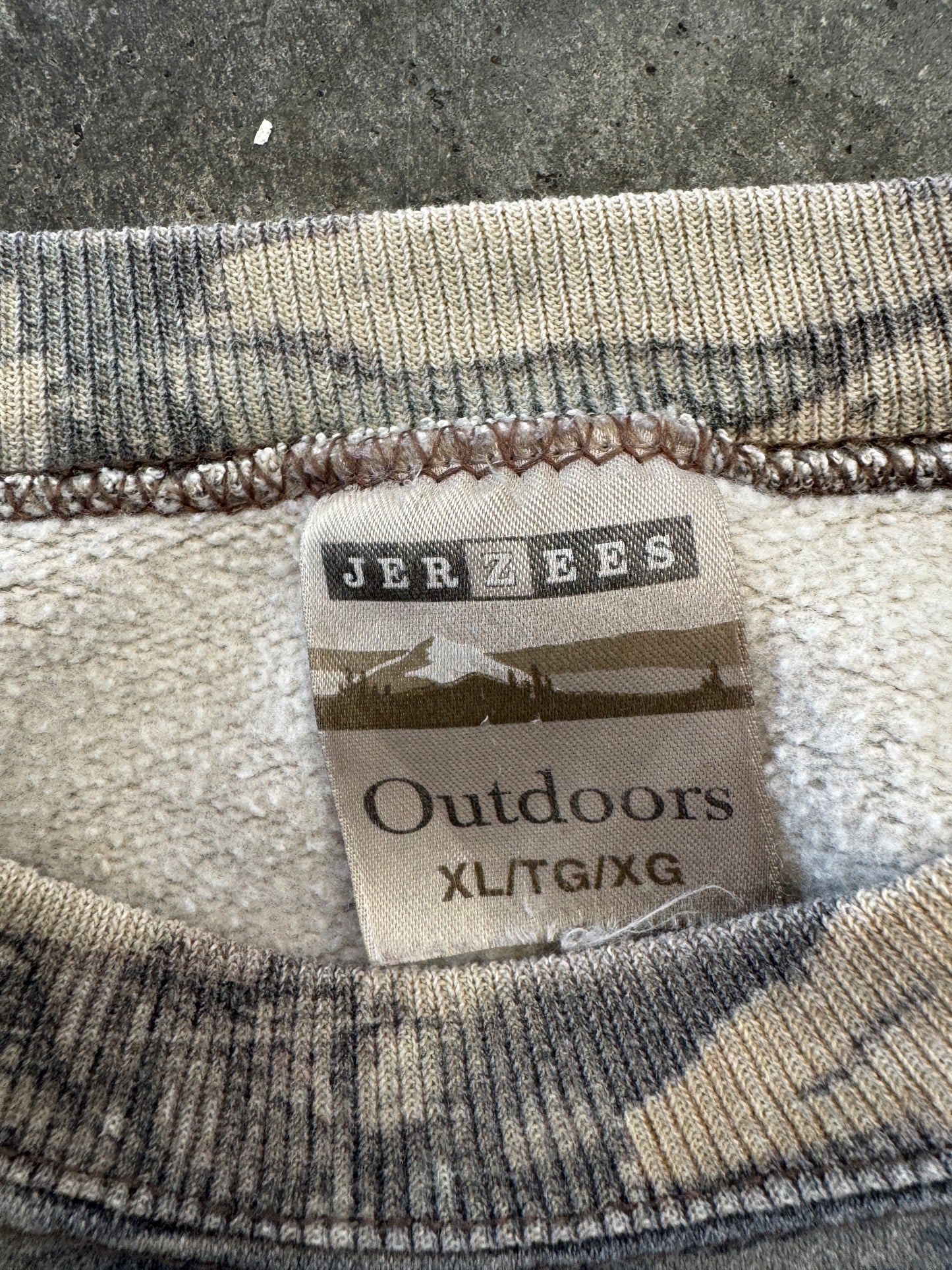 (XL) Vintage Camo Sweatshirt