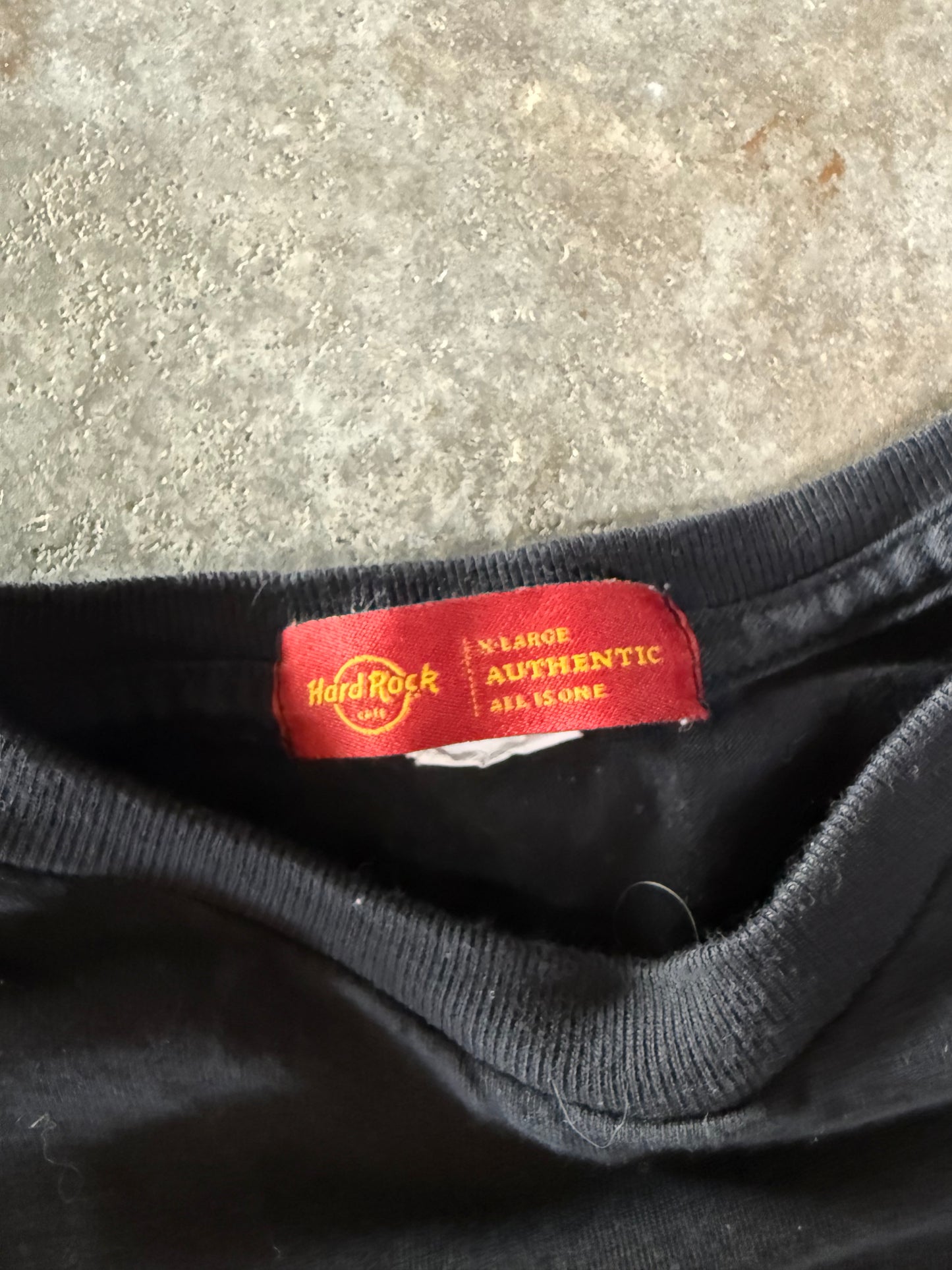 (XL) 00s Hard Rock Dragon Tee