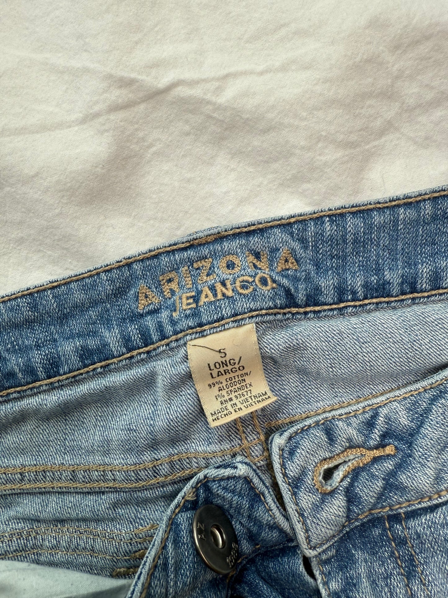 (5) 00s Arizona Jean Co. Jeans