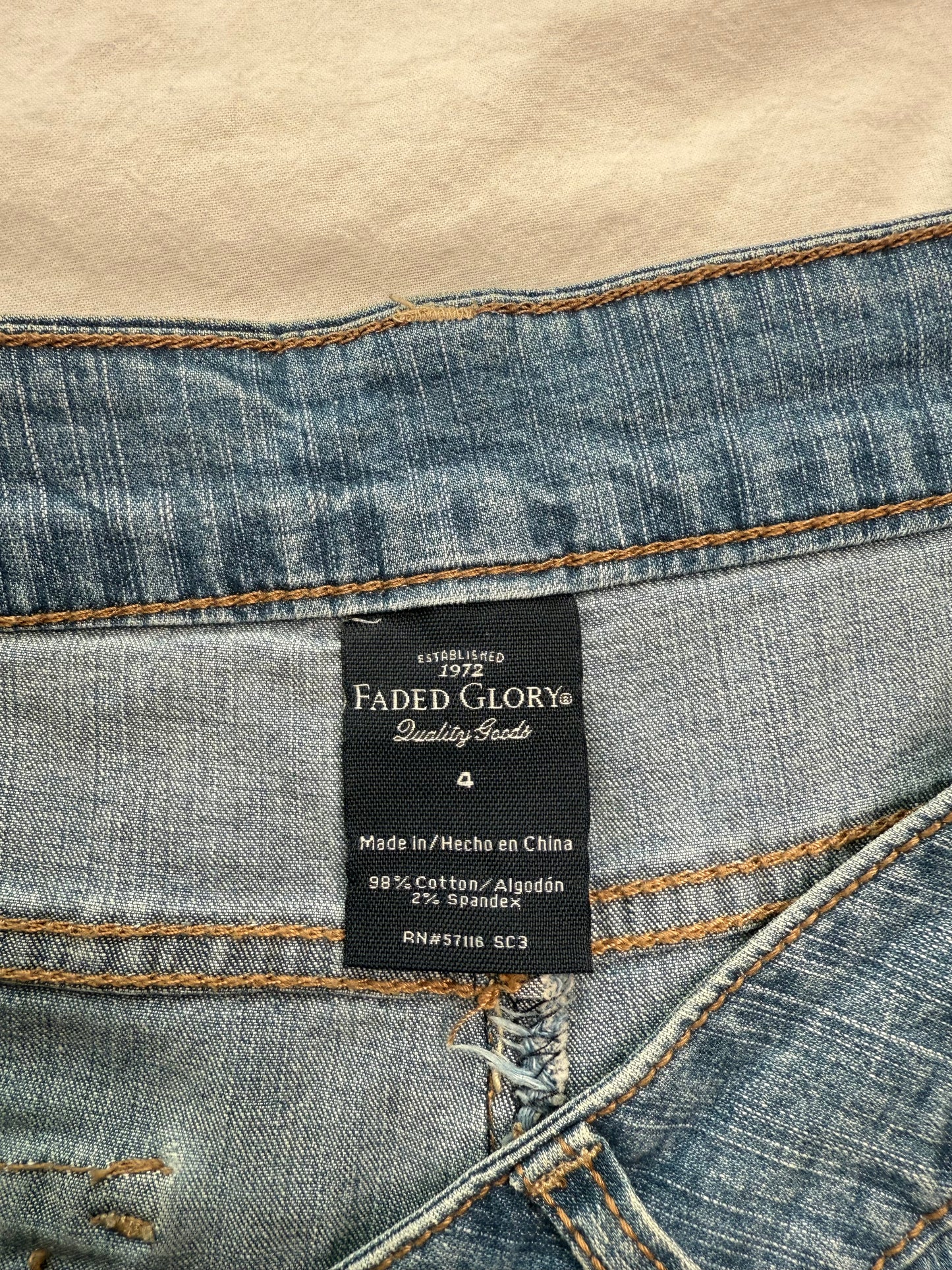 (4) 00s Faded Glory Jorts