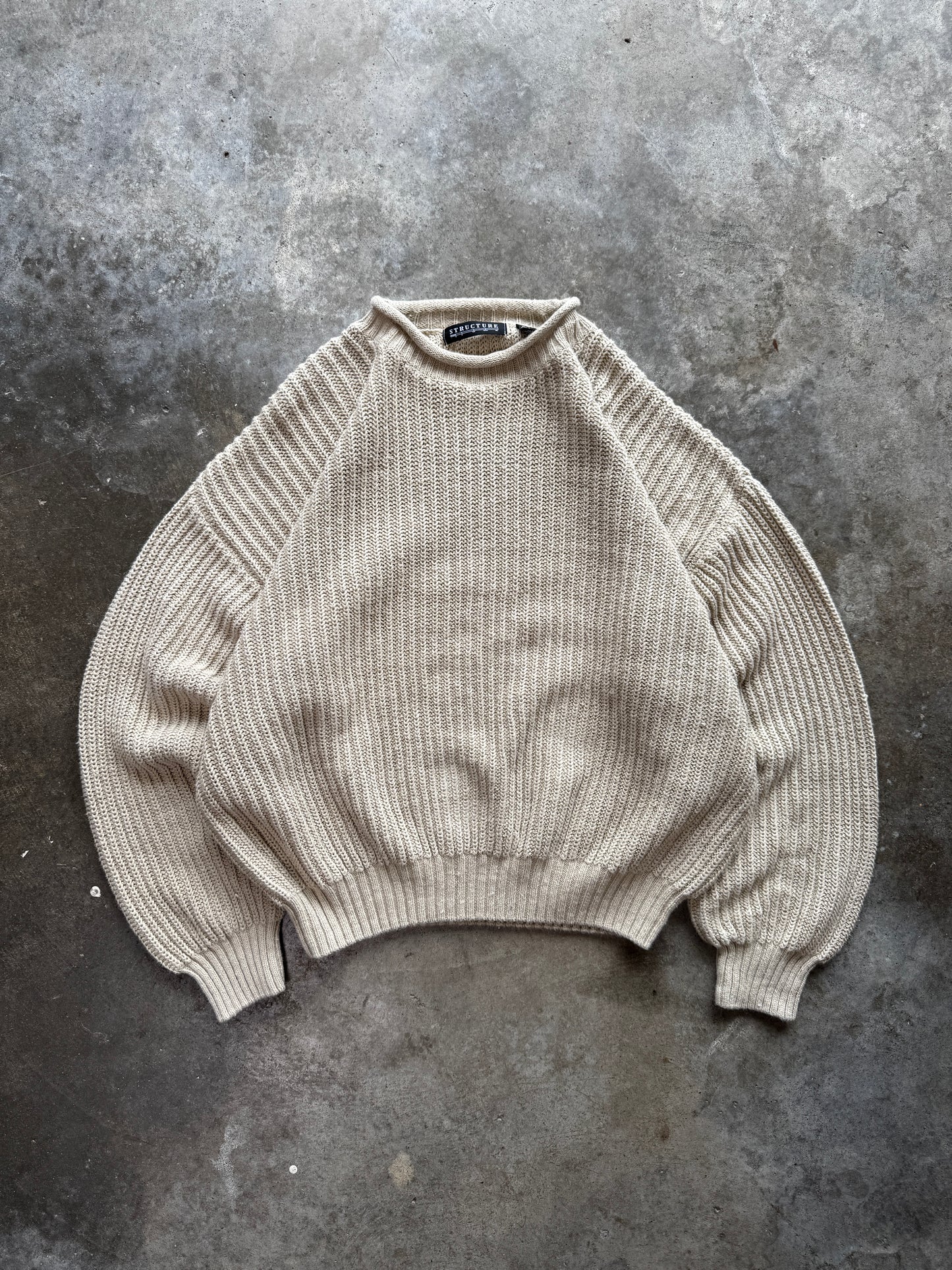 (L) Vintage Knit Sweater
