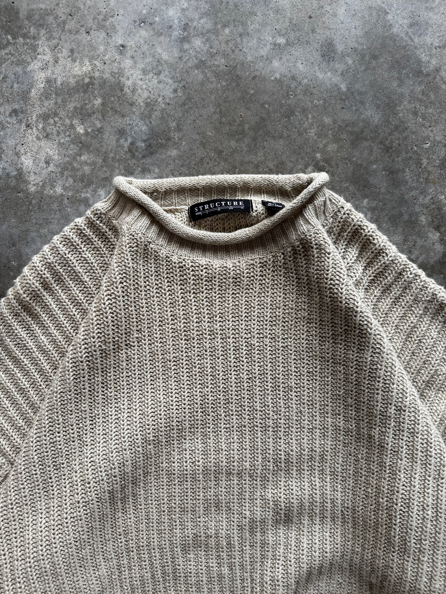 (L) Vintage Knit Sweater