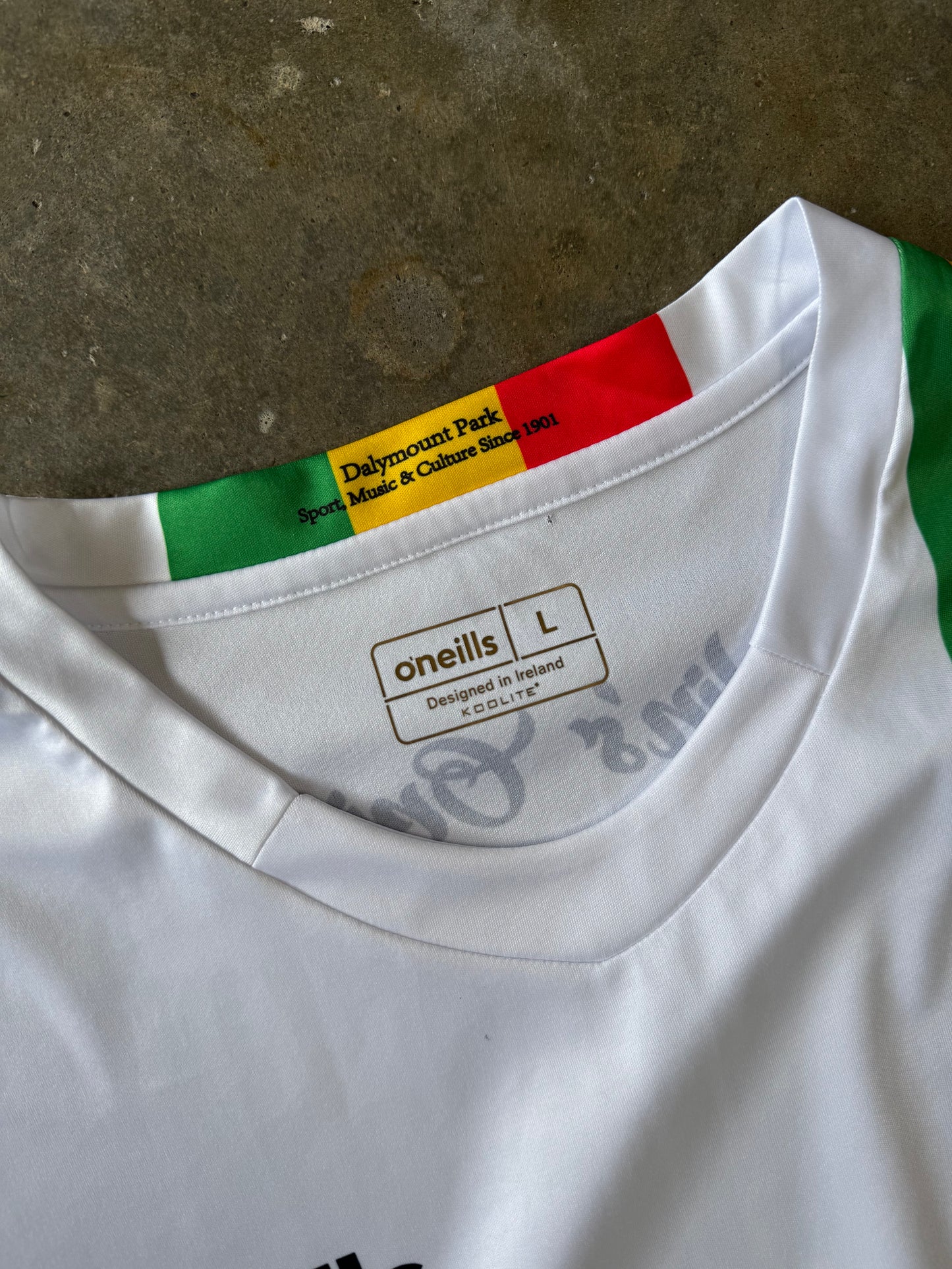 (L) 00s Bob Marley Soccer Jersey