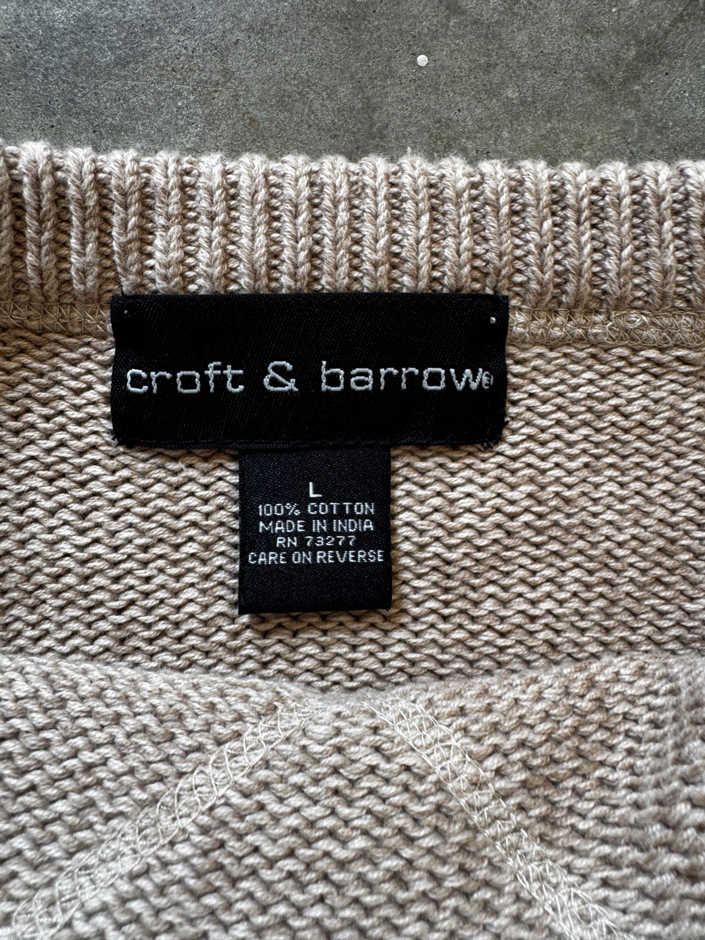 (L) Vintage Knit Sweater