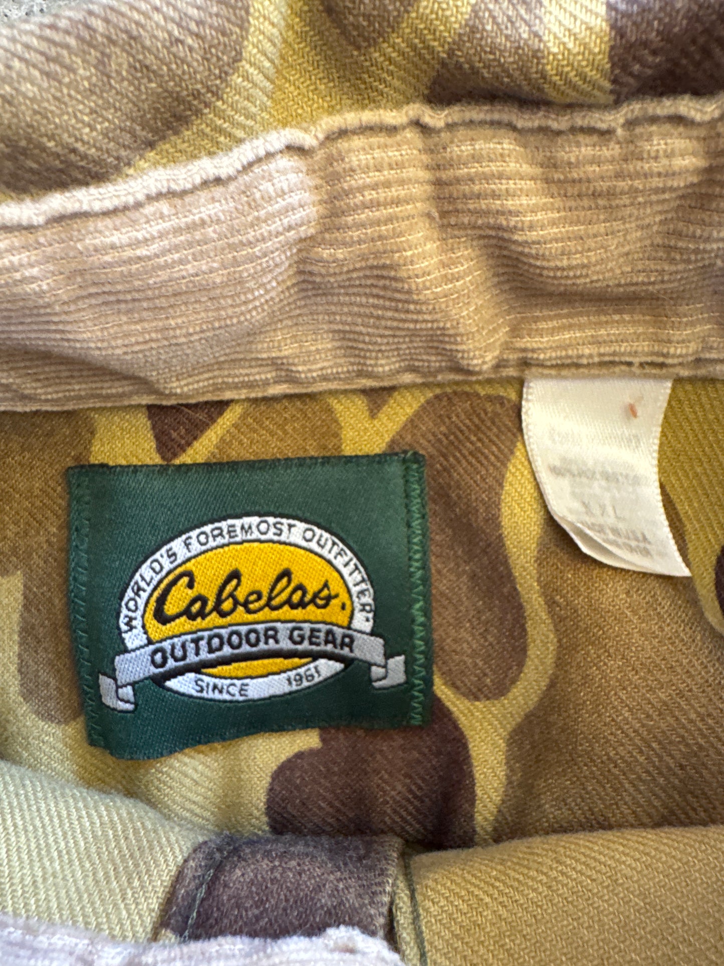 (XXL) Vintage Cabelas Camo Button-Up