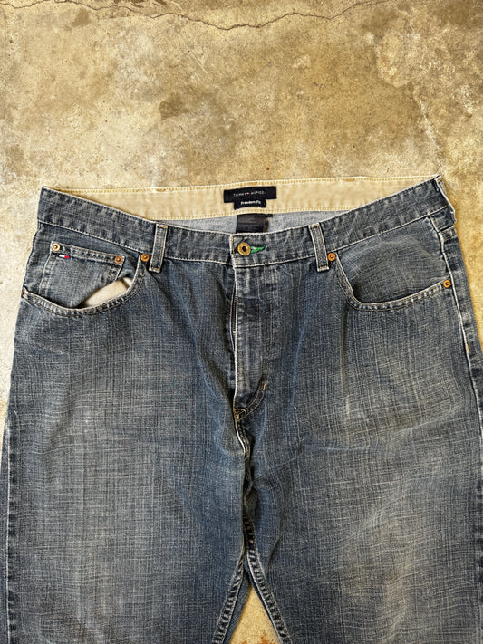 (38 x 32) Tommy Hilfiger Jeans