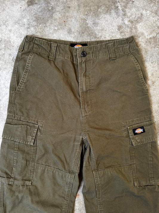(28 x 32) Dickies Cargo Pants