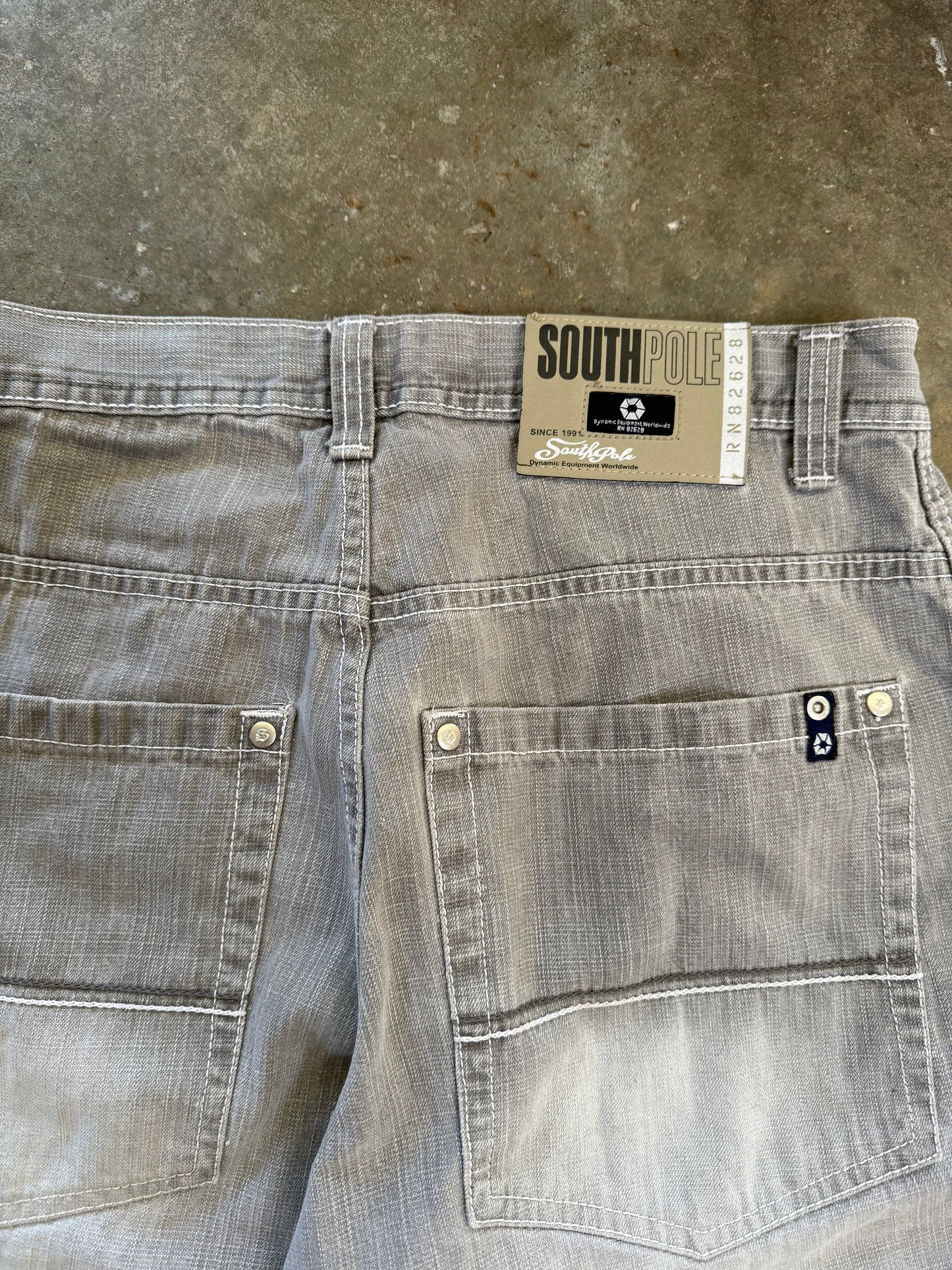 (32) SouthPole Denim Jorts