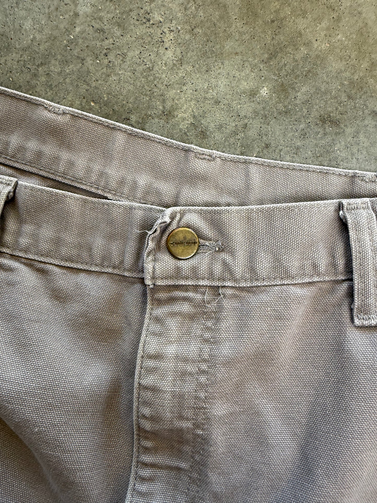 (32) Carhartt Carpenter Shorts