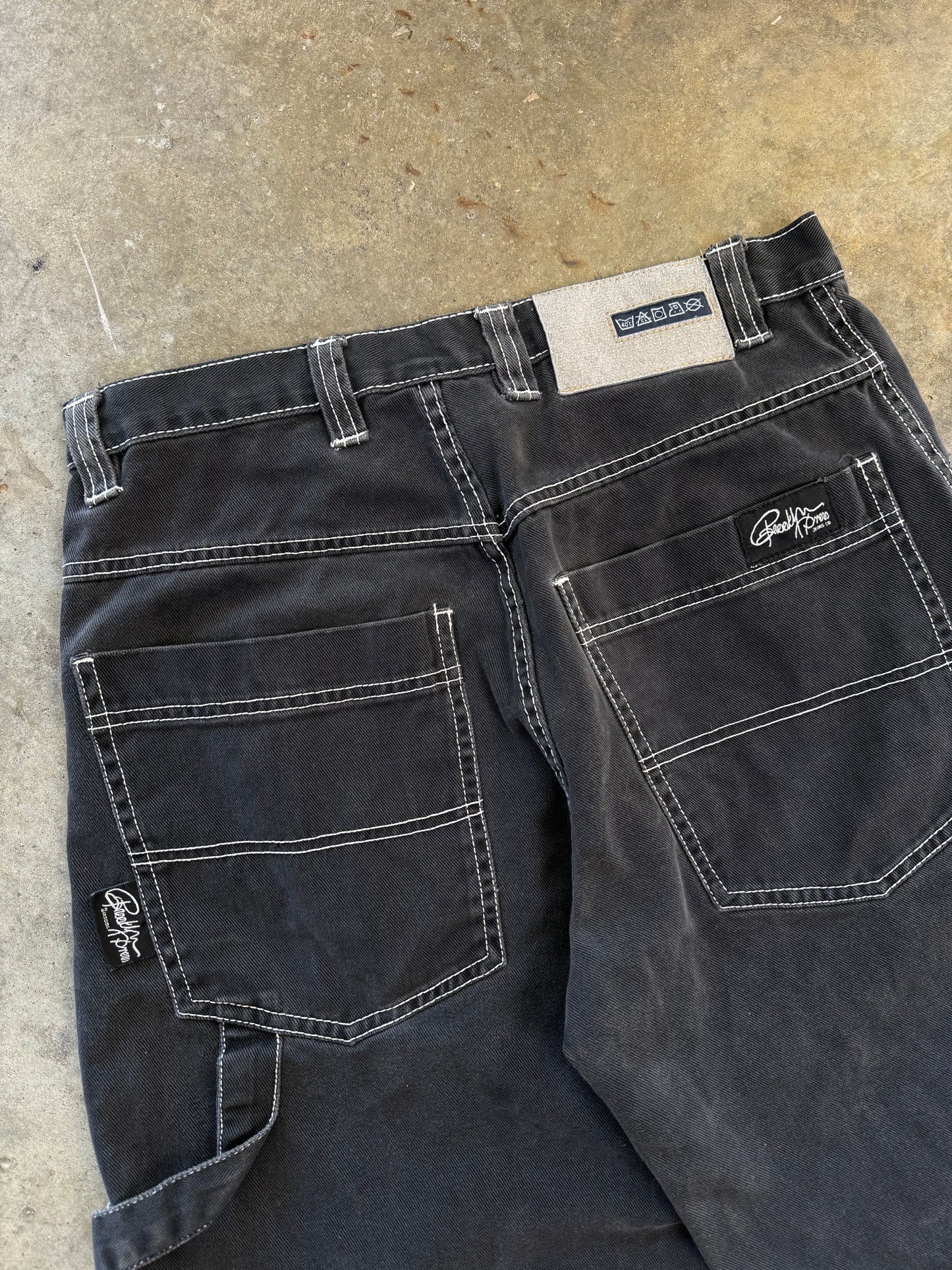 (32) Brooklyn Xpress Denim Jorts